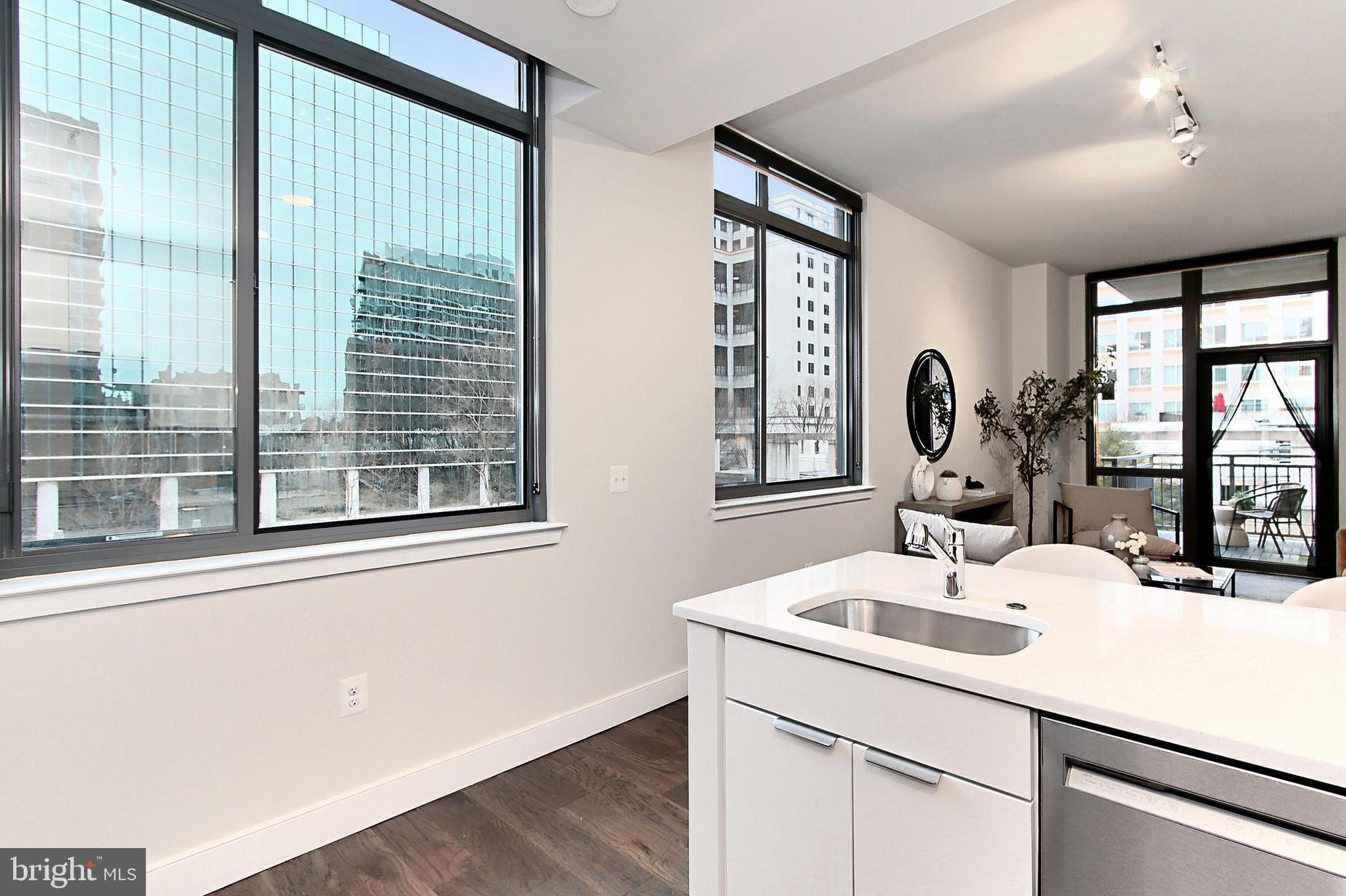 CLARENDON - Residential
