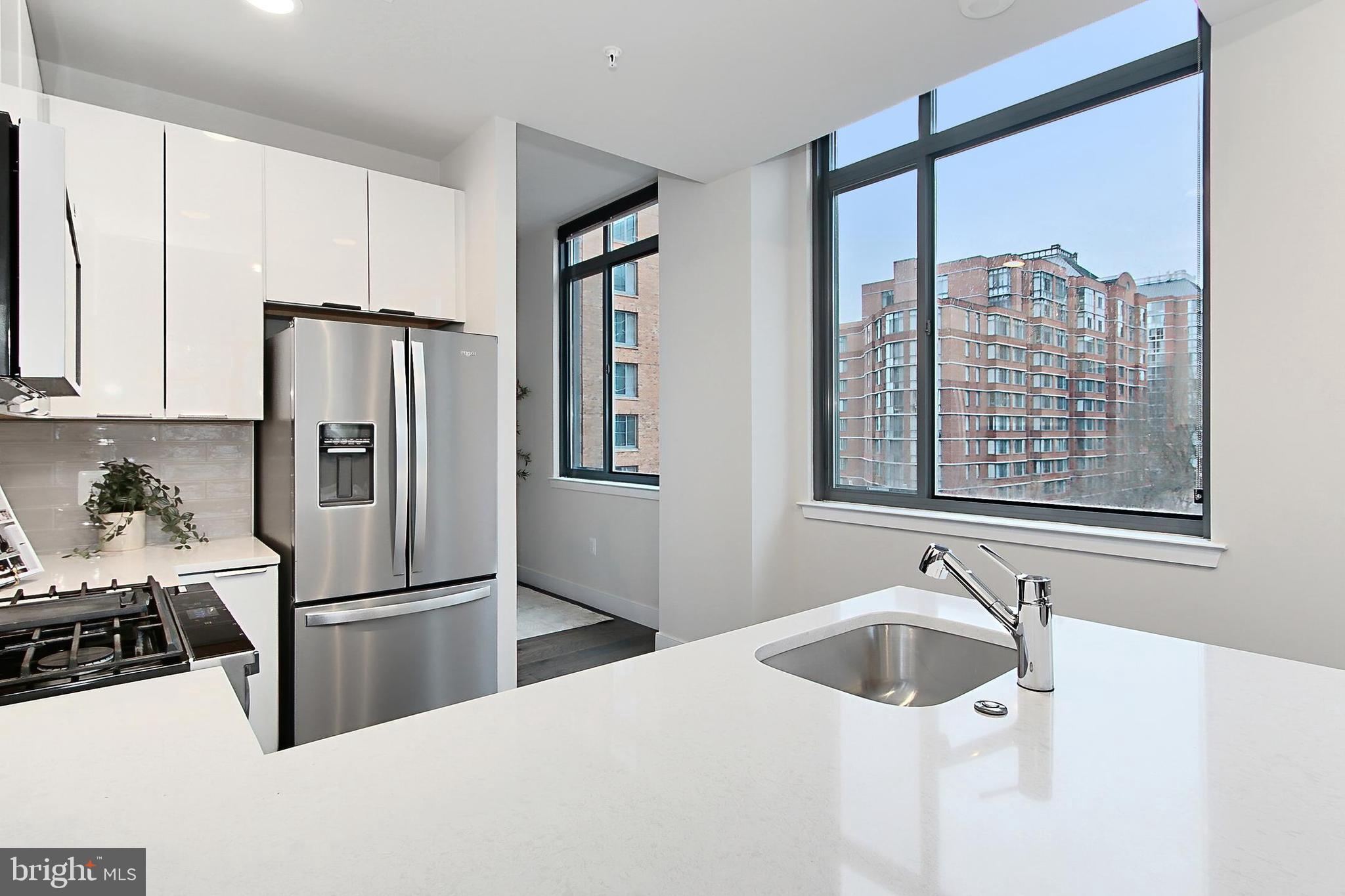 CLARENDON - Residential