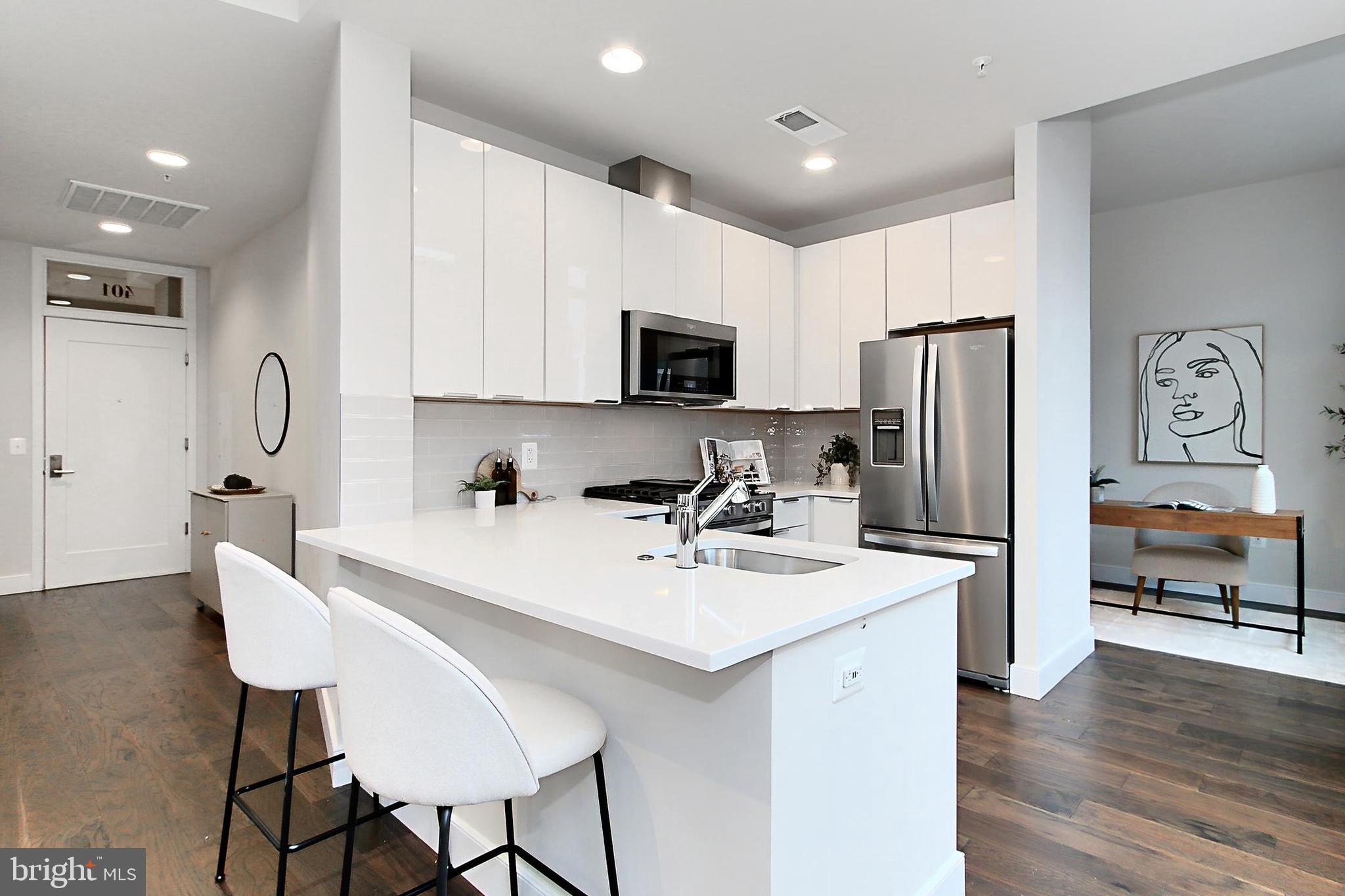 CLARENDON - Residential