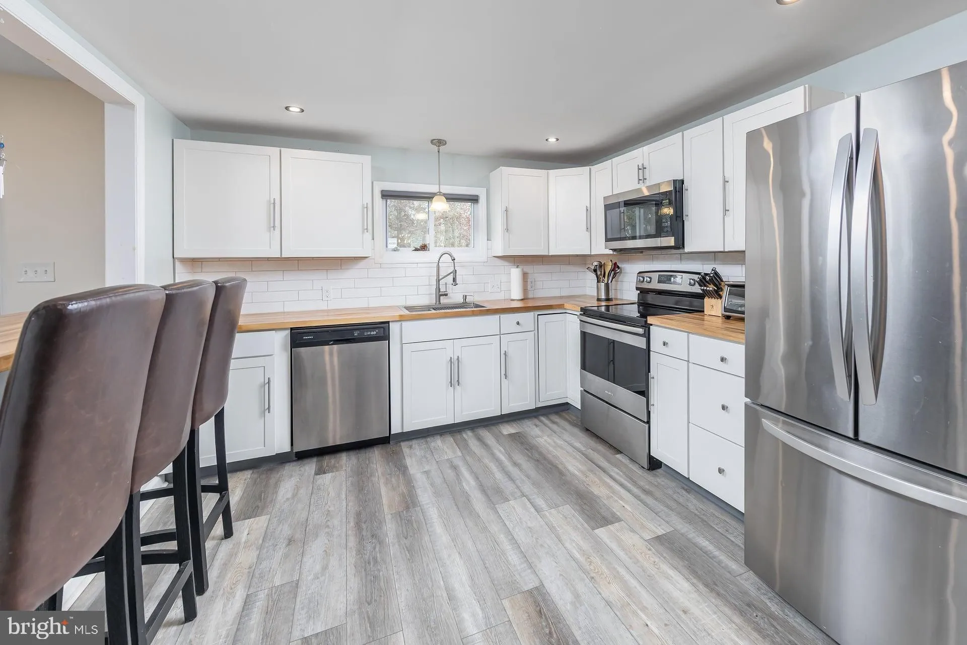 Buena, New Jersey 08310, United States, 4 Bedrooms Bedrooms, ,3 BathroomsBathrooms,Residential,Active,250075