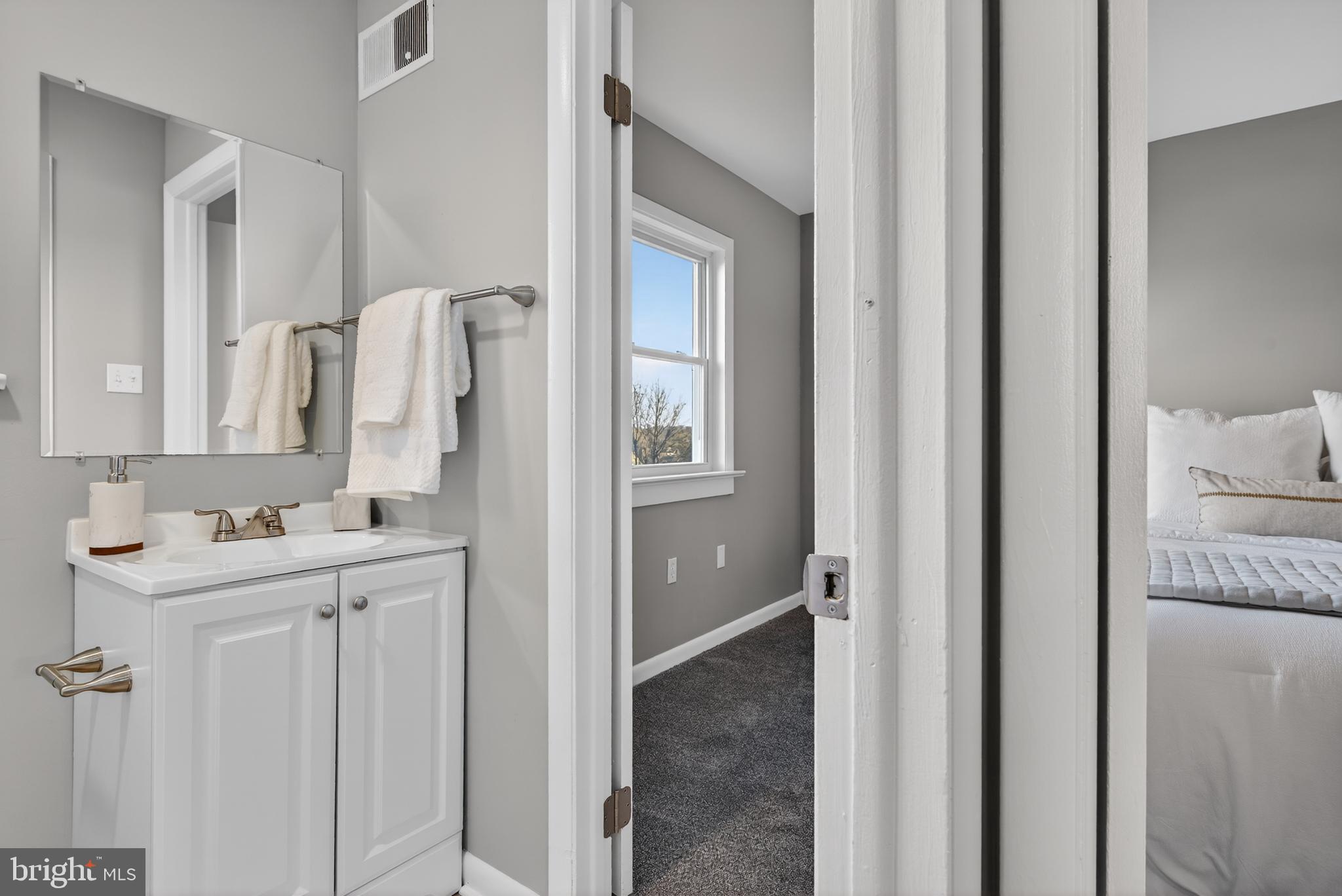 CABBAGE HILL - Residential