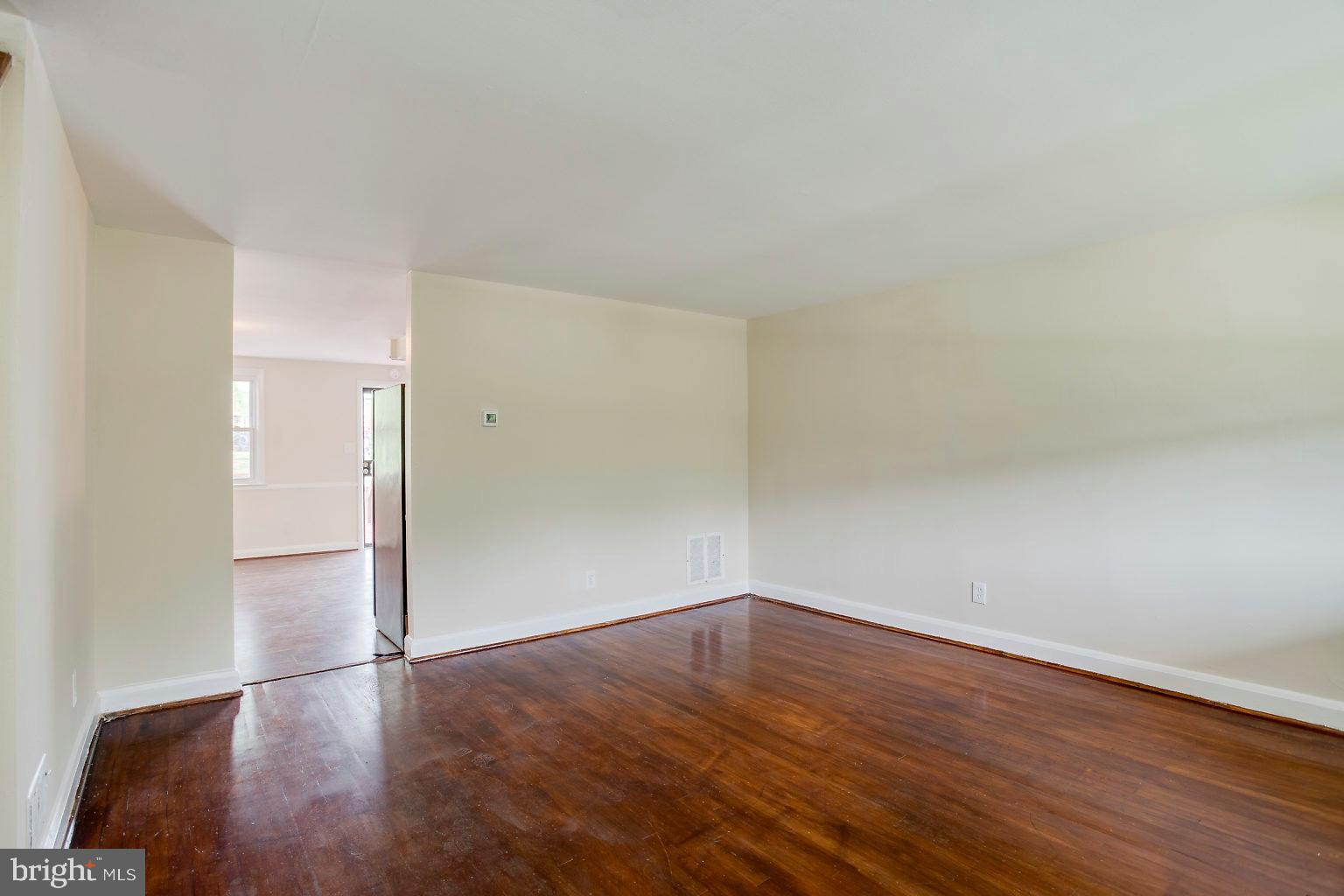 GARDENVILLAGE APARTMENTS AND TOWNHOMES - Residential