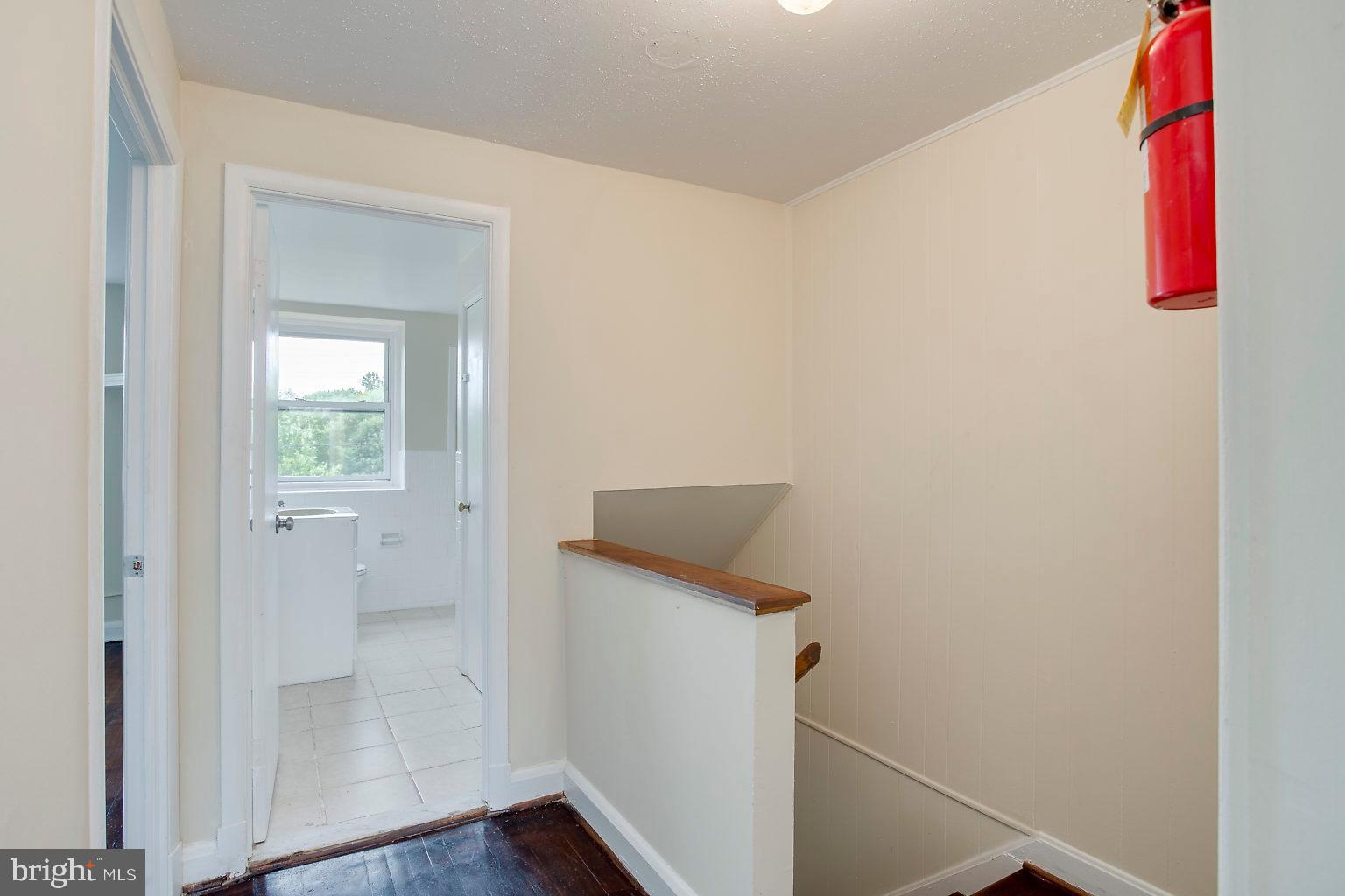 GARDENVILLAGE APARTMENTS AND TOWNHOMES - Residential