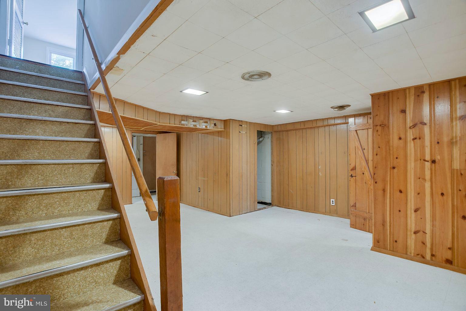 GARDENVILLAGE APARTMENTS AND TOWNHOMES - Residential