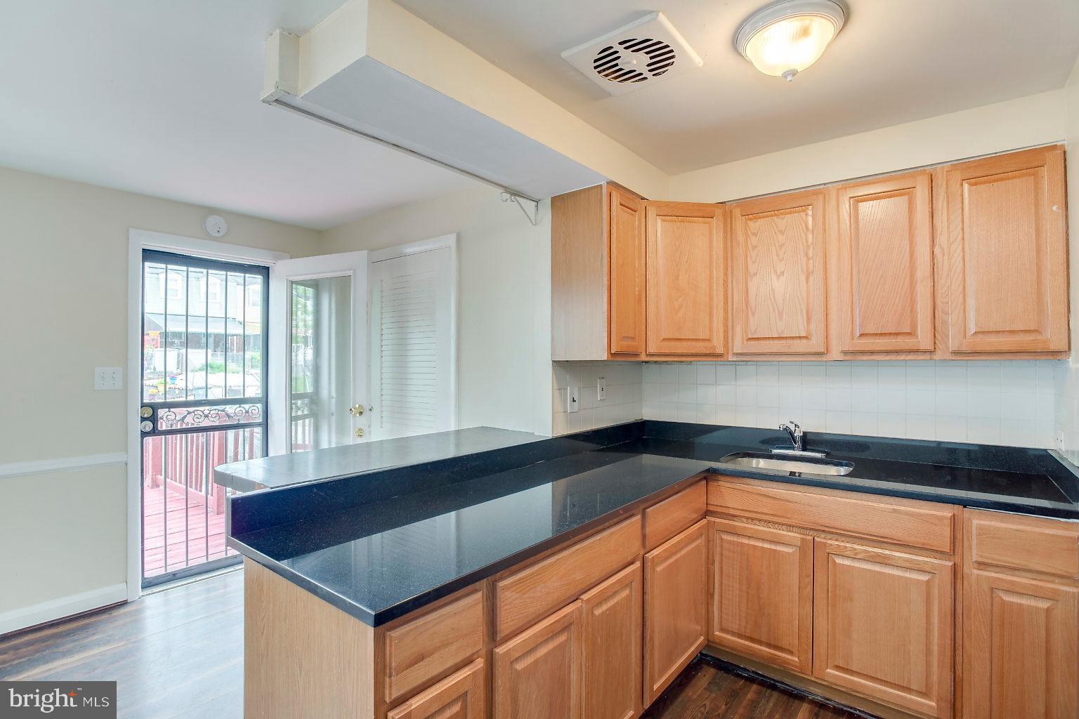 GARDENVILLAGE APARTMENTS AND TOWNHOMES - Residential