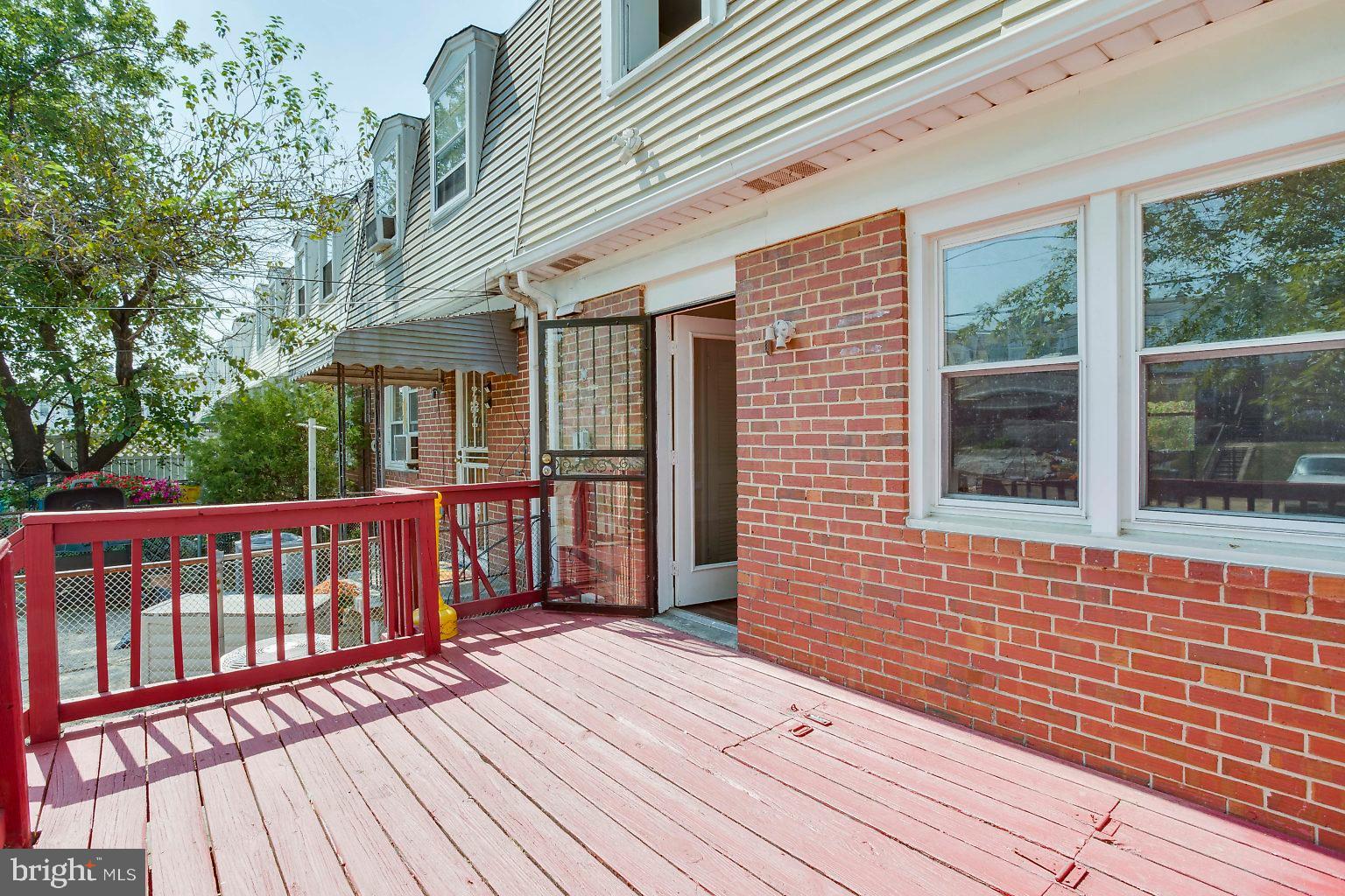 GARDENVILLAGE APARTMENTS AND TOWNHOMES - Residential