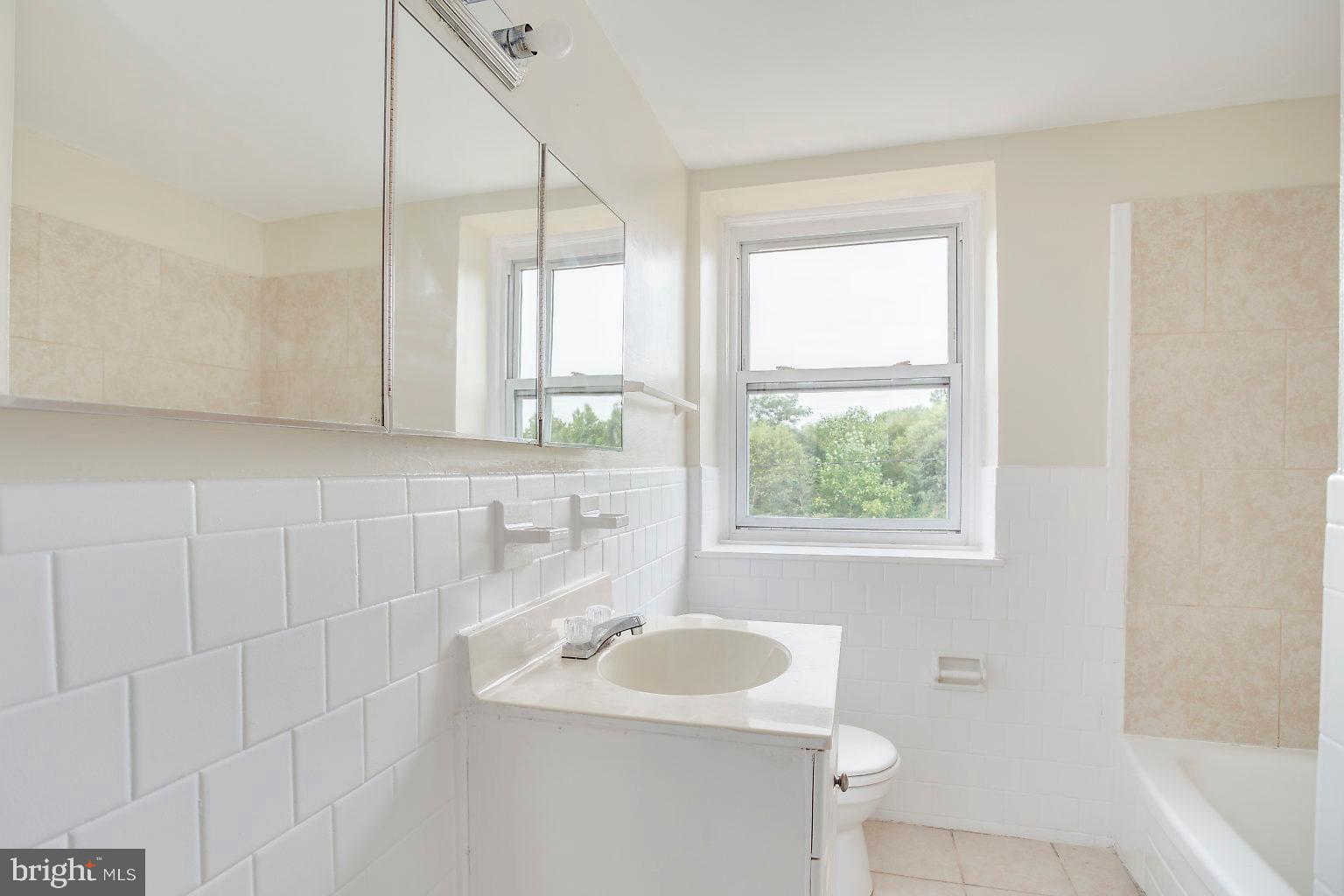 GARDENVILLAGE APARTMENTS AND TOWNHOMES - Residential