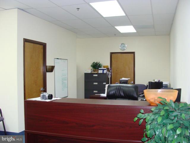 COLUMBIA PARK - Commercial Sale