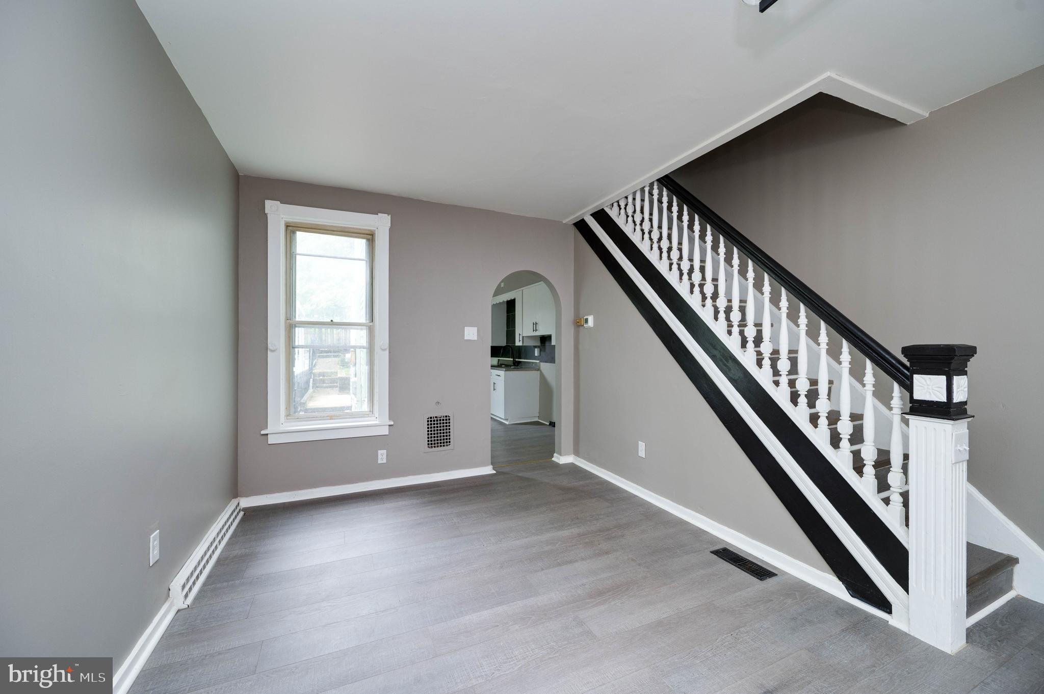 1642 MUHLENBERG STREET
