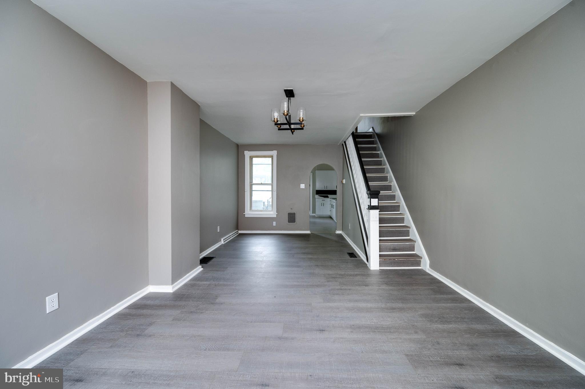 1642 MUHLENBERG STREET