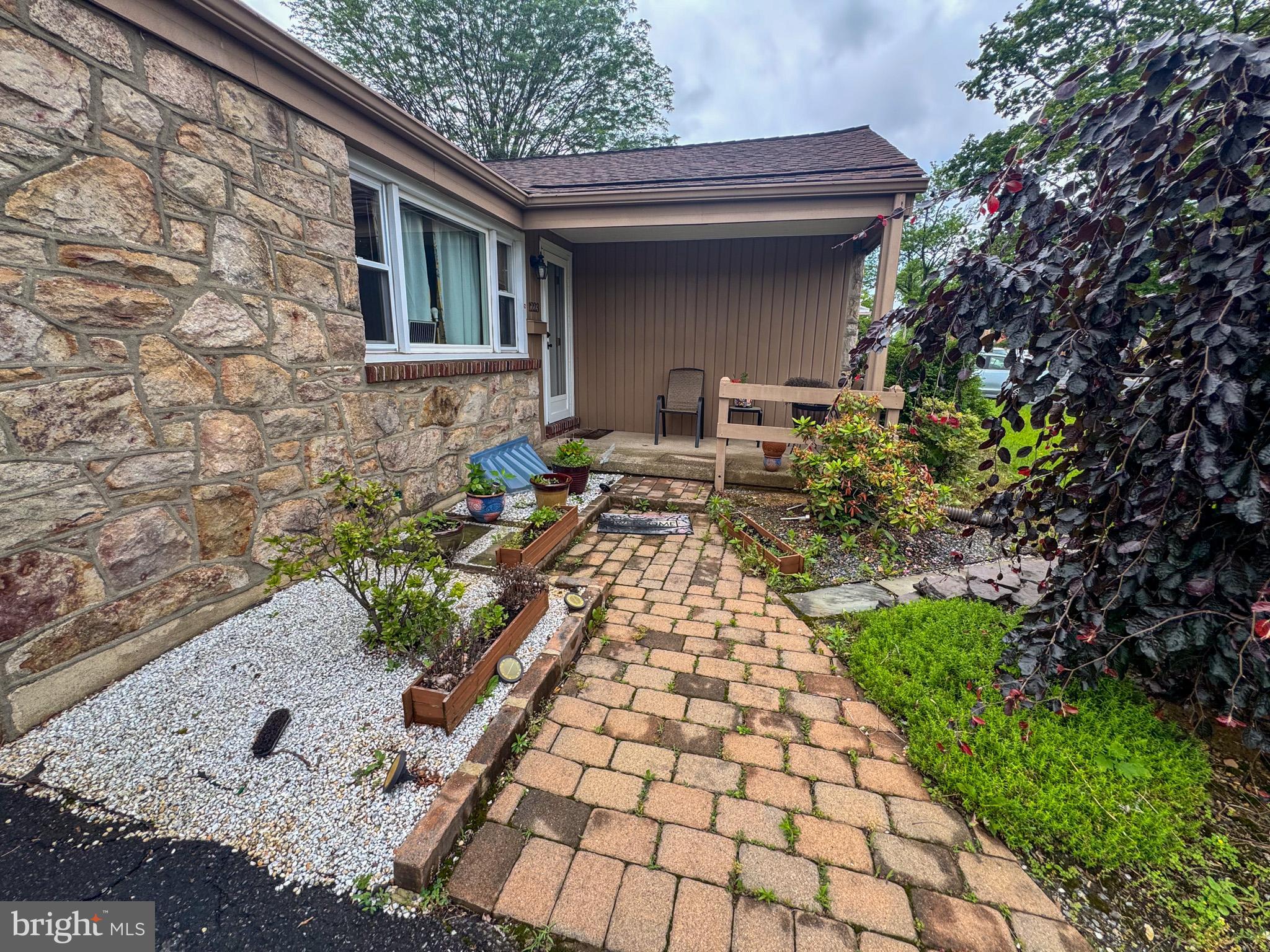 1223 EATON AVENUE