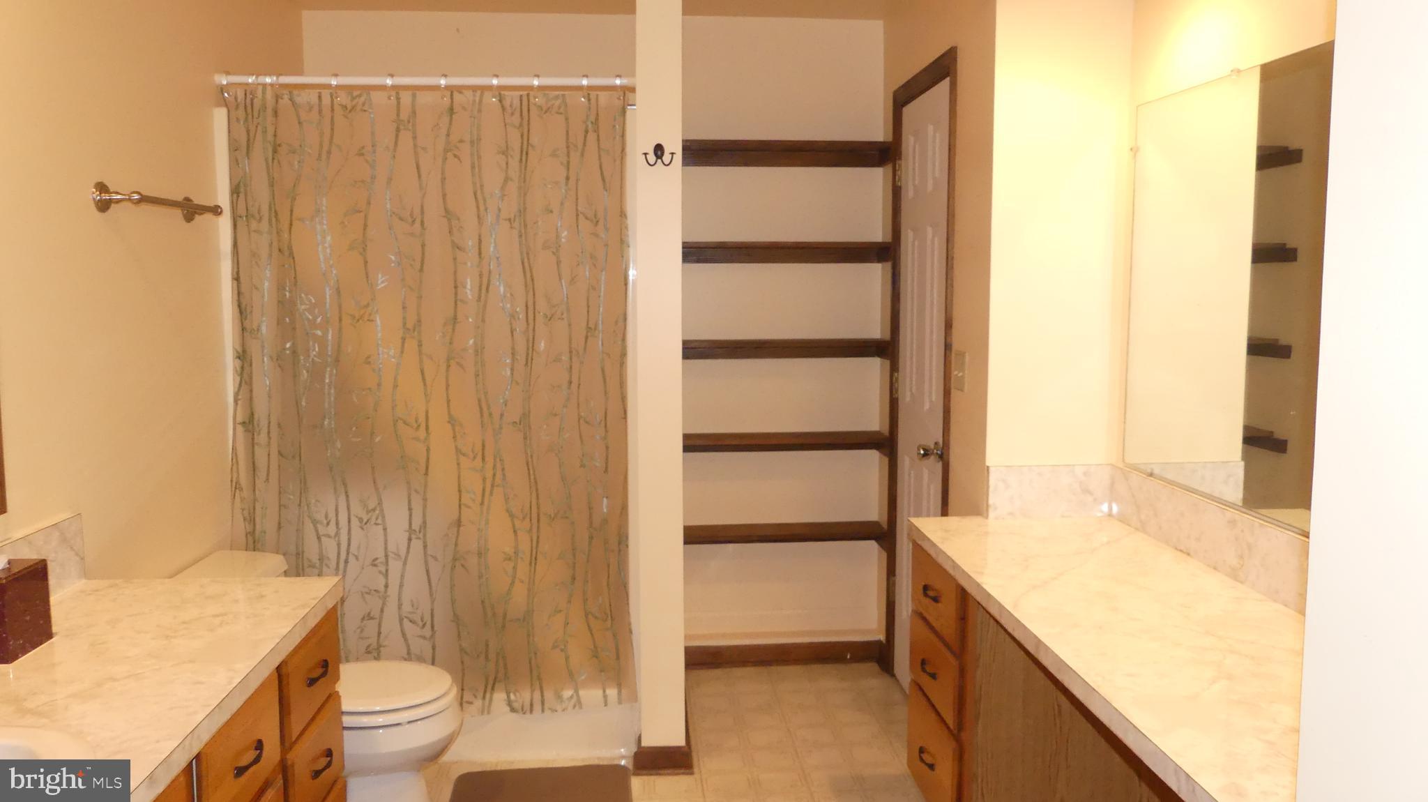 SHENANDOAH CROSSING - Residential