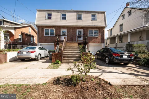 61 Pennsylvania Avenue, Phoenixville, PA MLS: PACT2095224