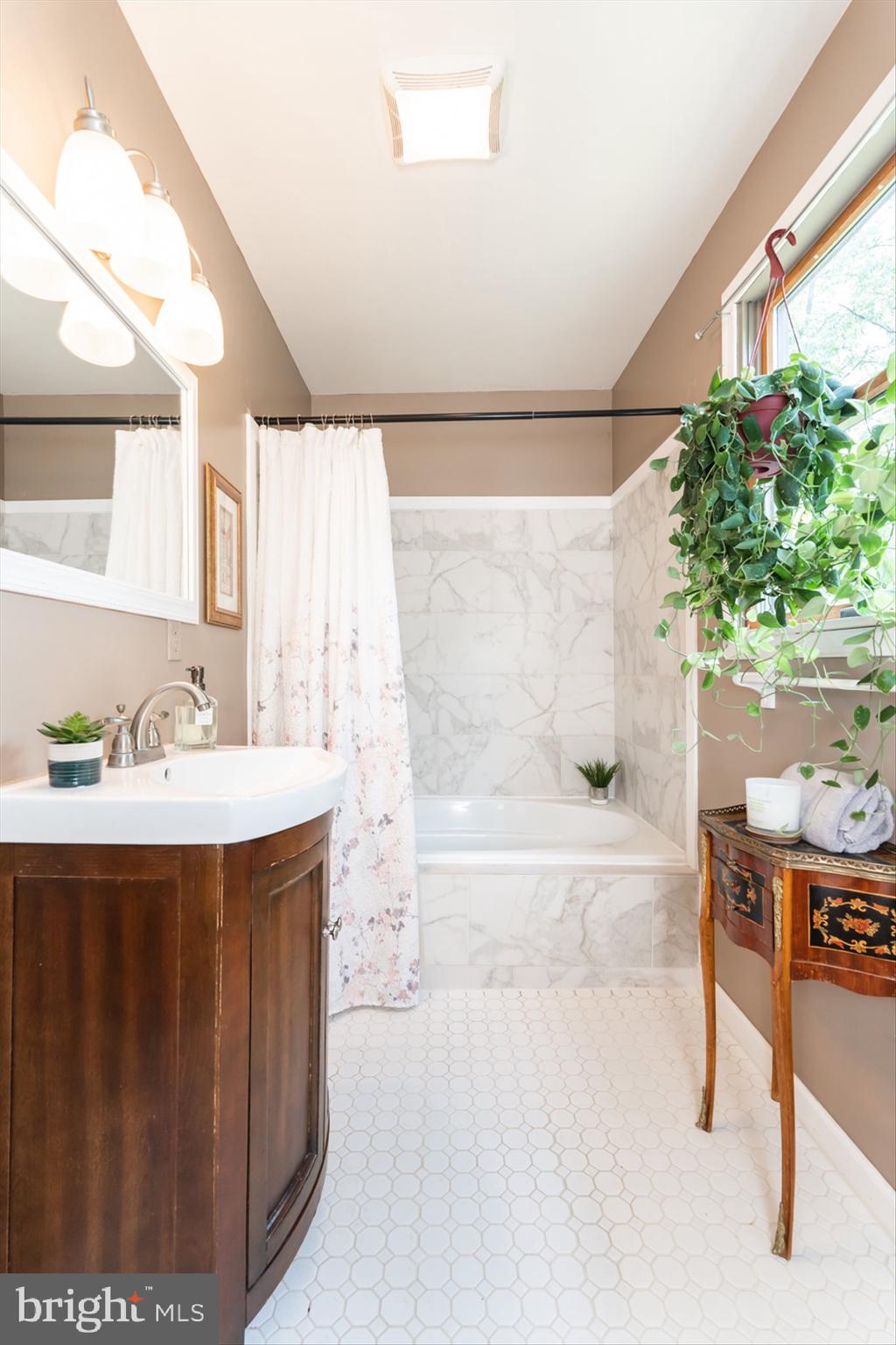 OAKLEIGH - Residential