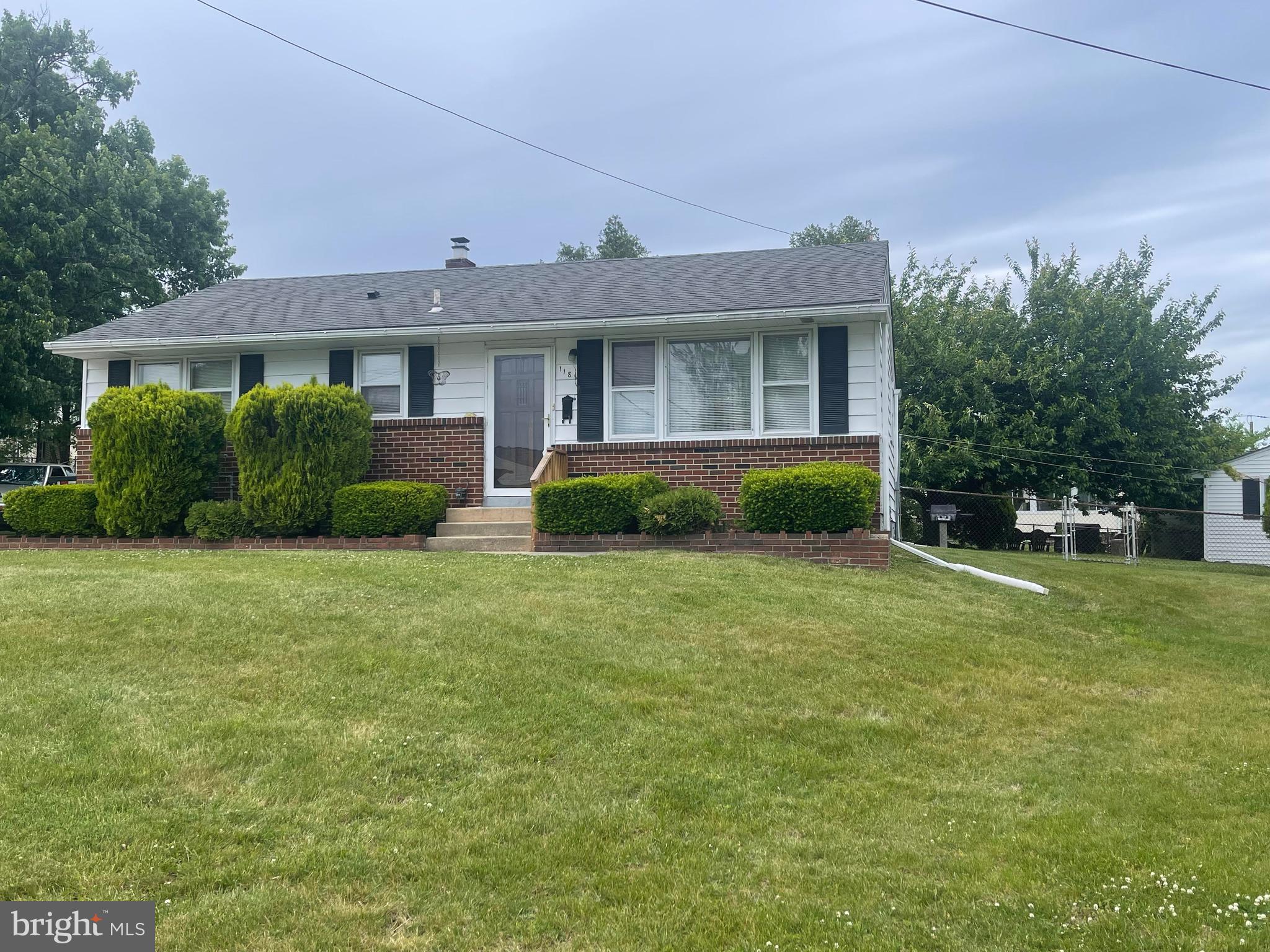 118 CARLYSLE COURT
