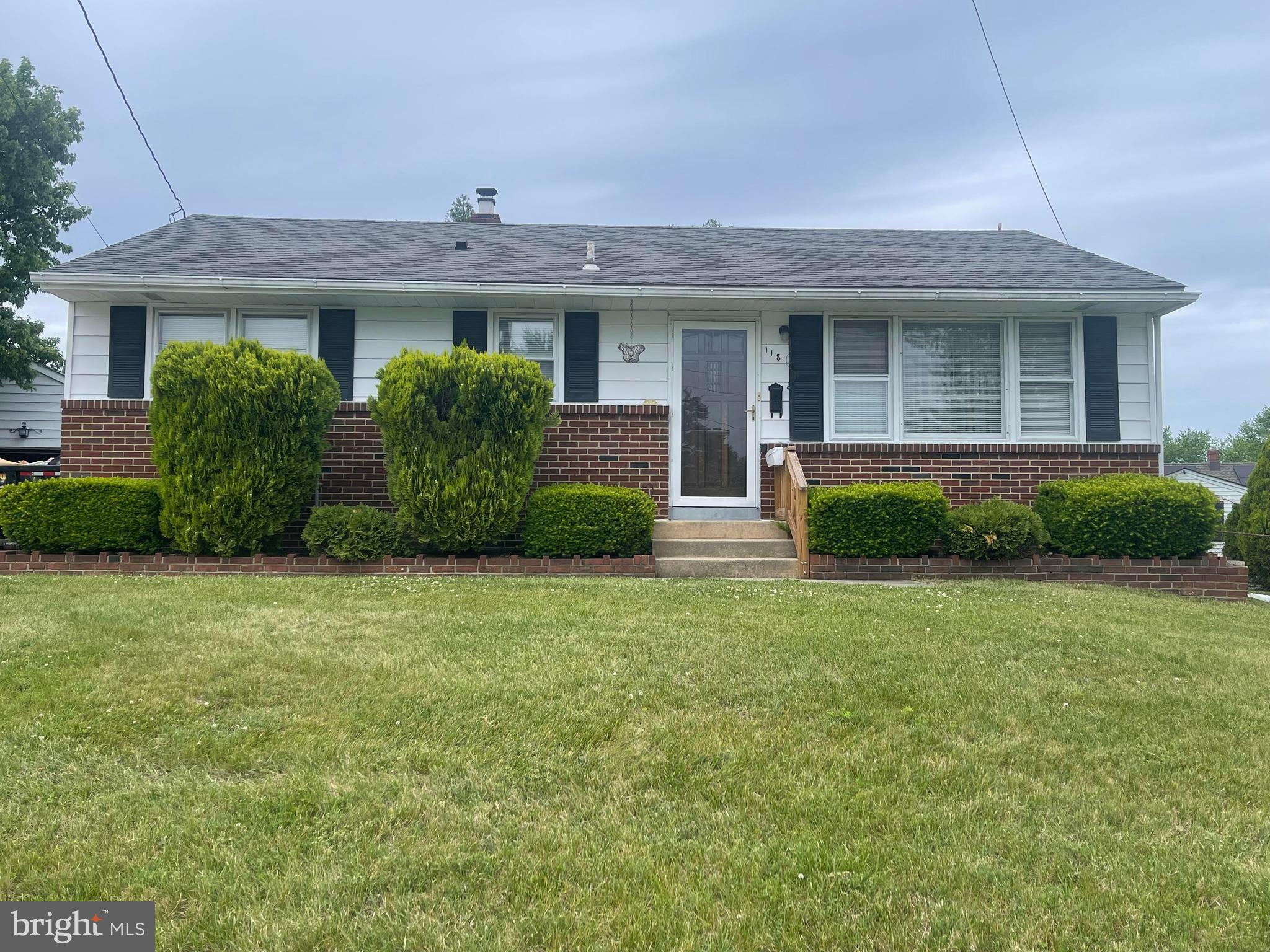 118 CARLYSLE COURT