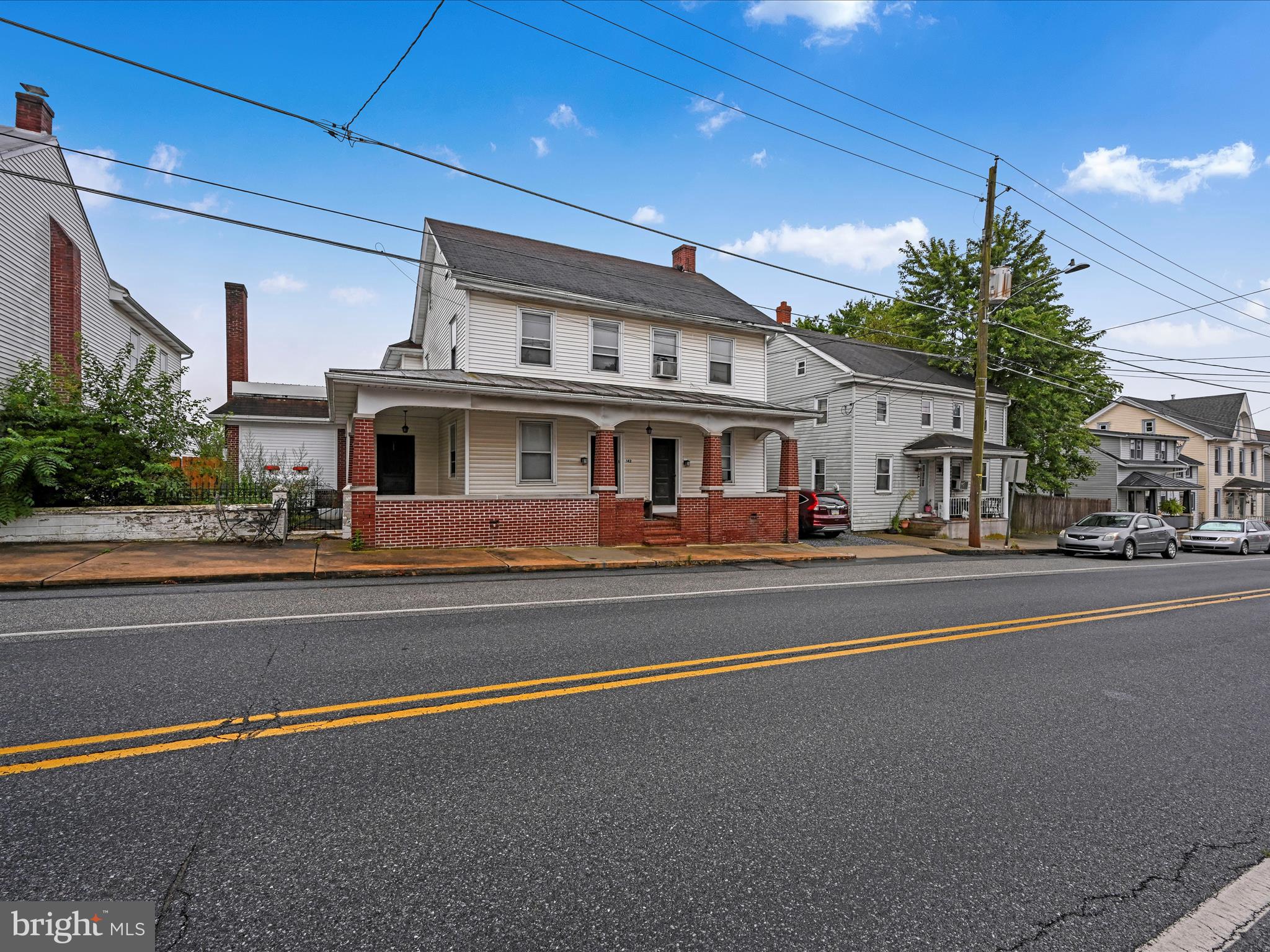 142 W MARKET STREET