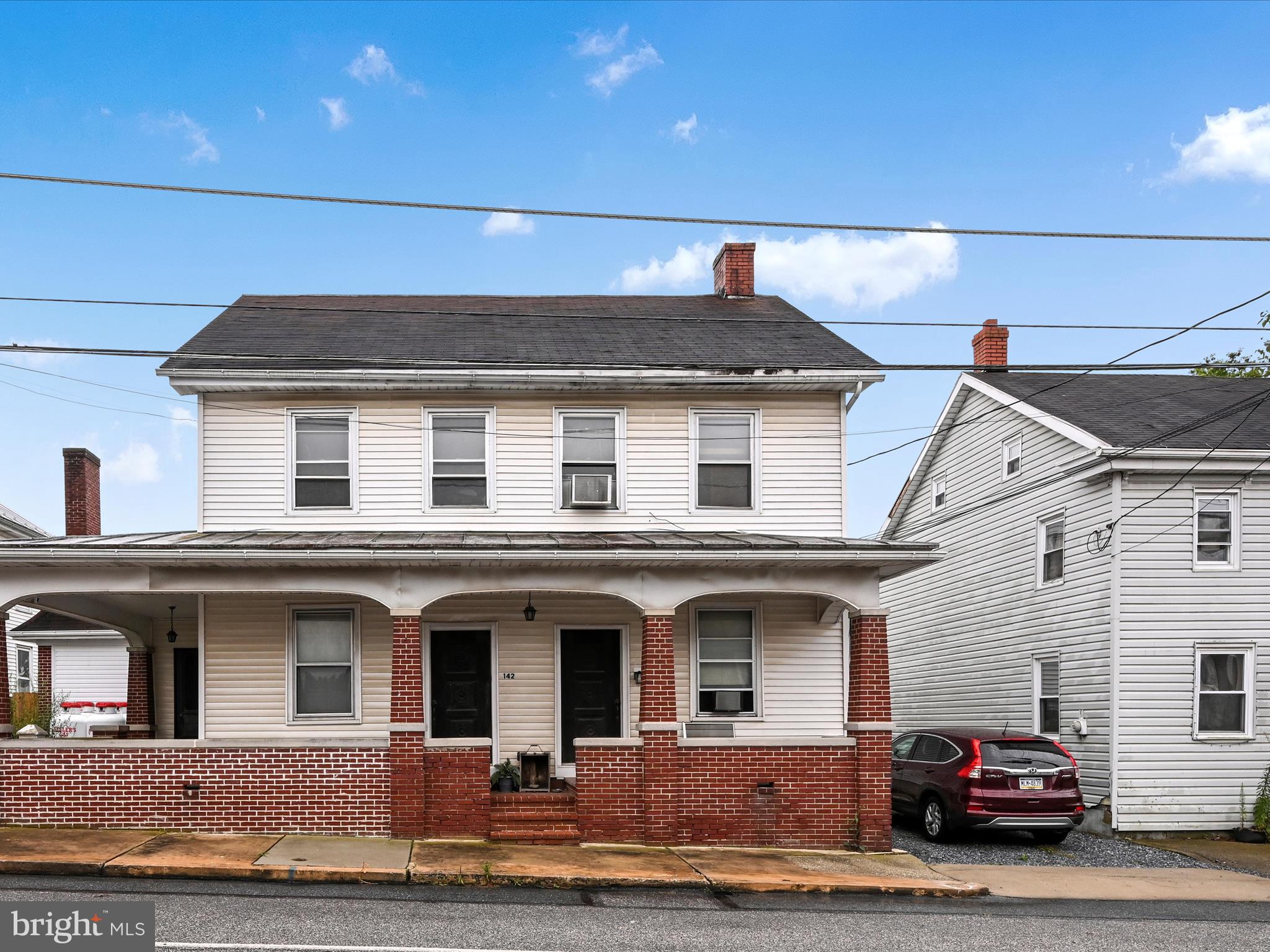 142 W MARKET STREET