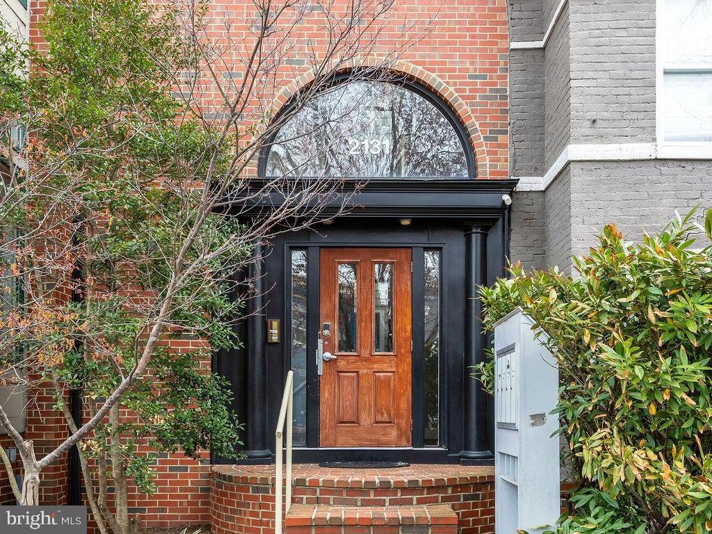 2131 10TH STREET NW 2