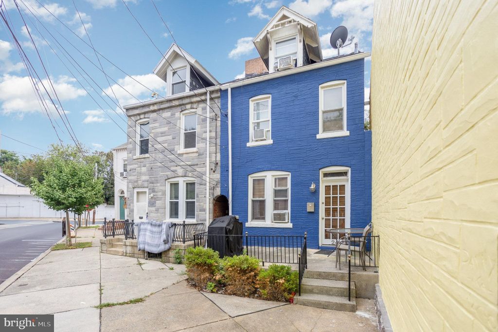 Photo of 24 W Filbert Street, LANCASTER, PA 17603 (MLS # PALA2075020)