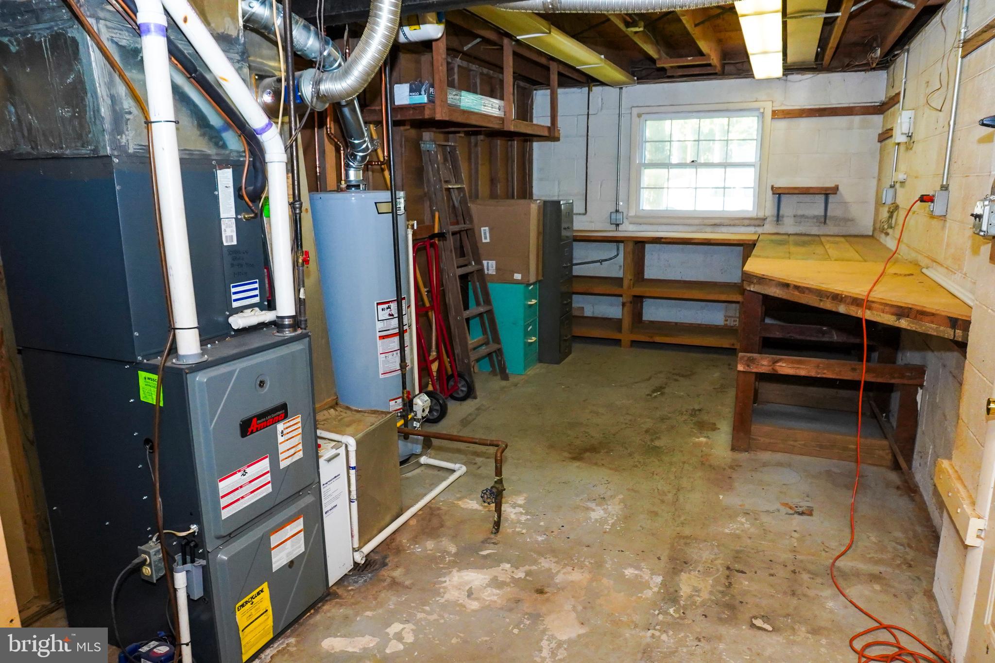 WALKER HILL - Residential