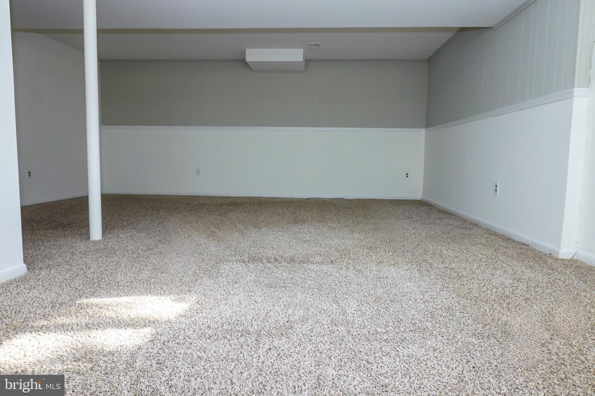 WALKER HILL - Residential