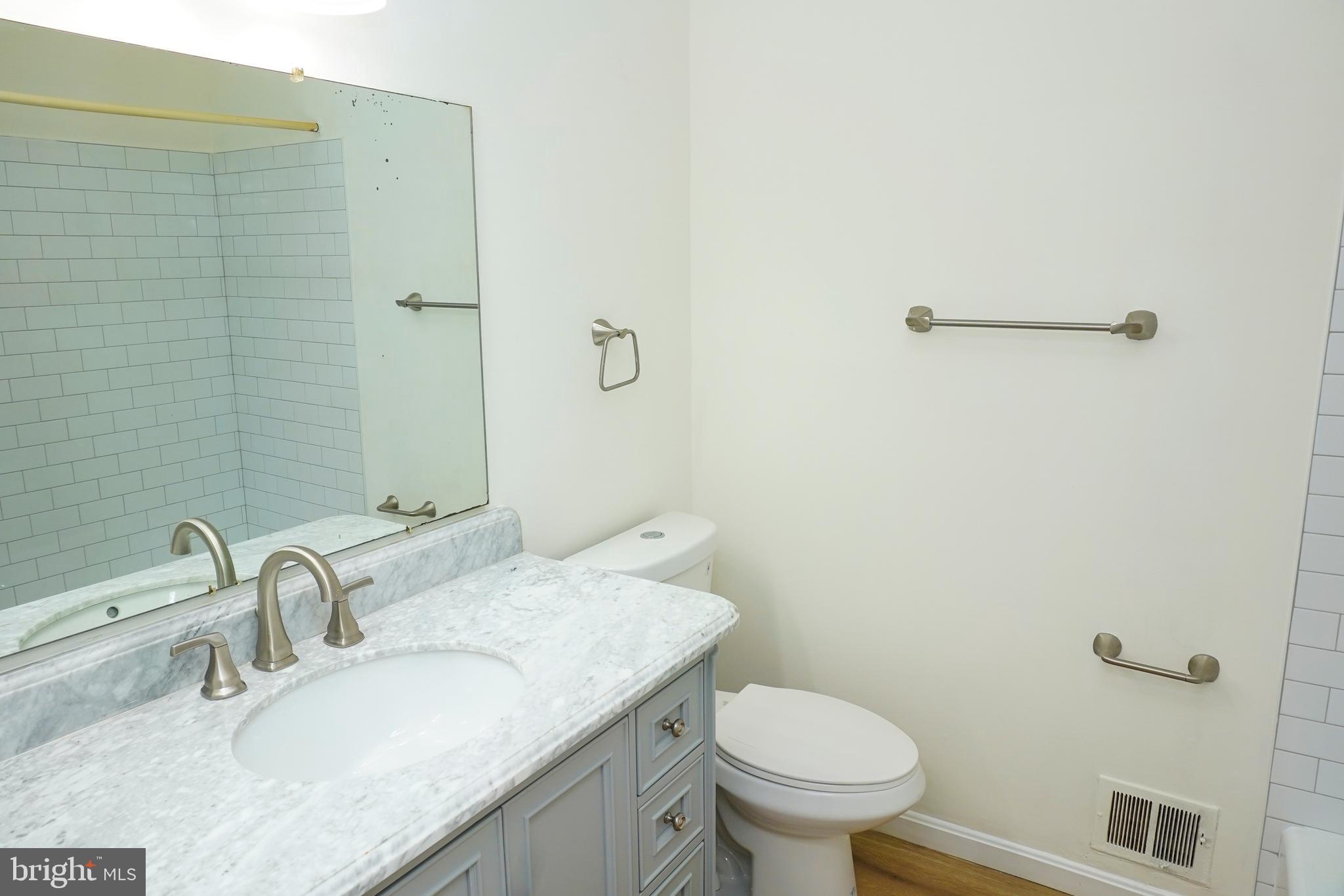 WALKER HILL - Residential