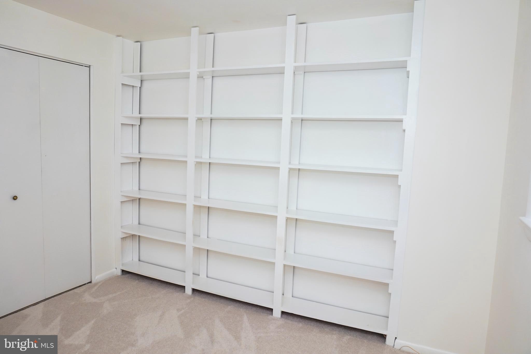 WALKER HILL - Residential