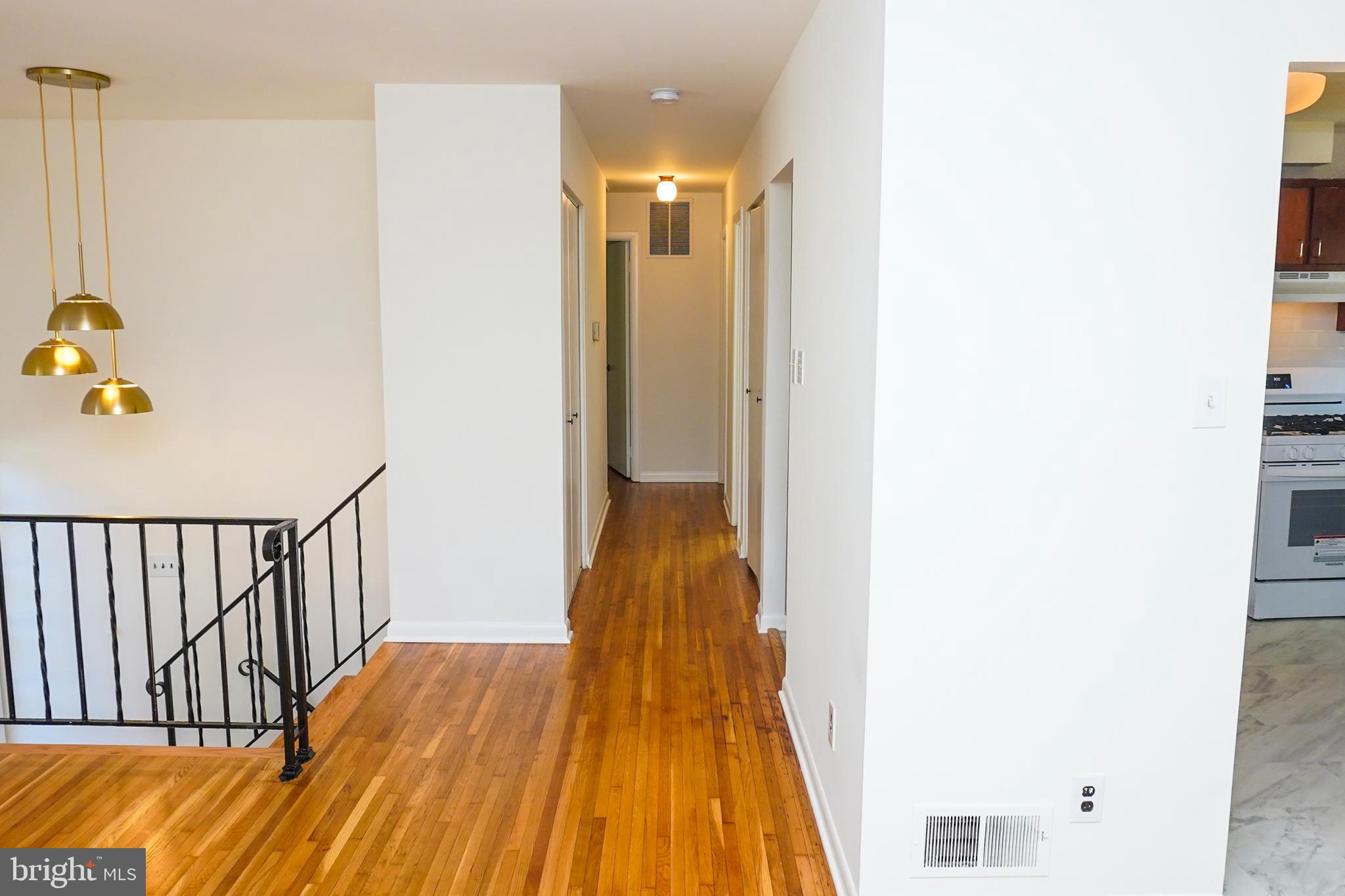 WALKER HILL - Residential