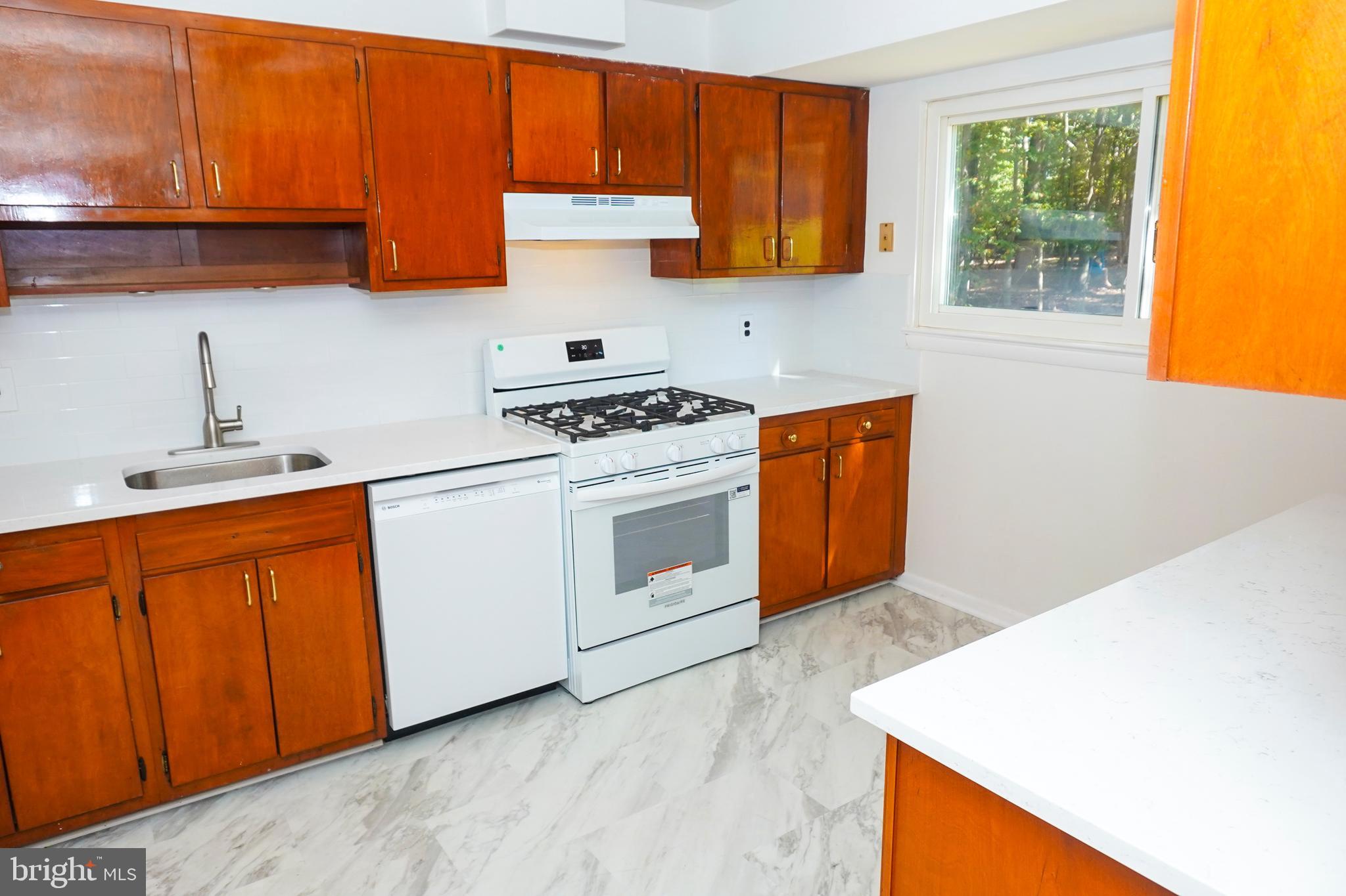 WALKER HILL - Residential