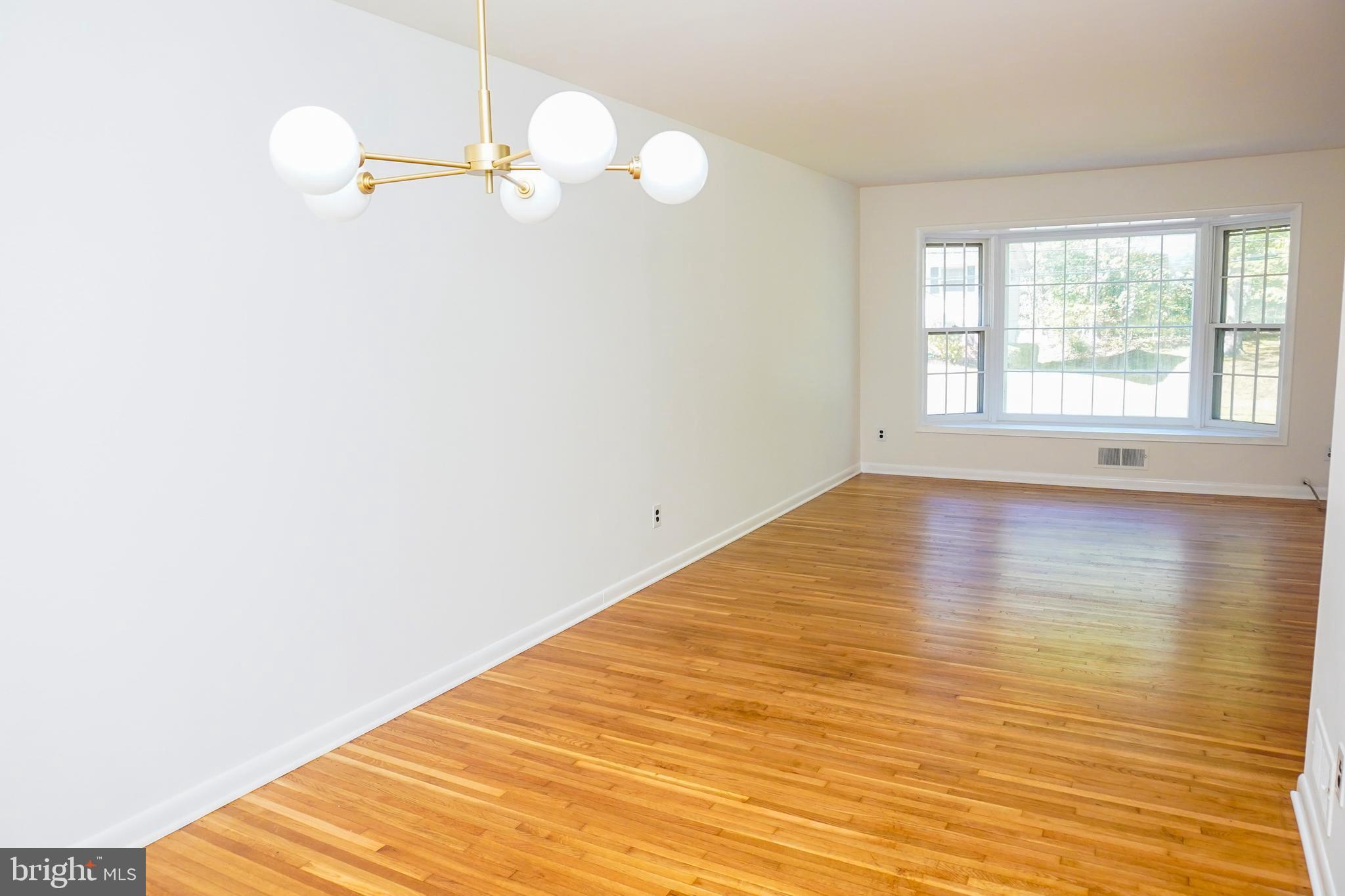 WALKER HILL - Residential