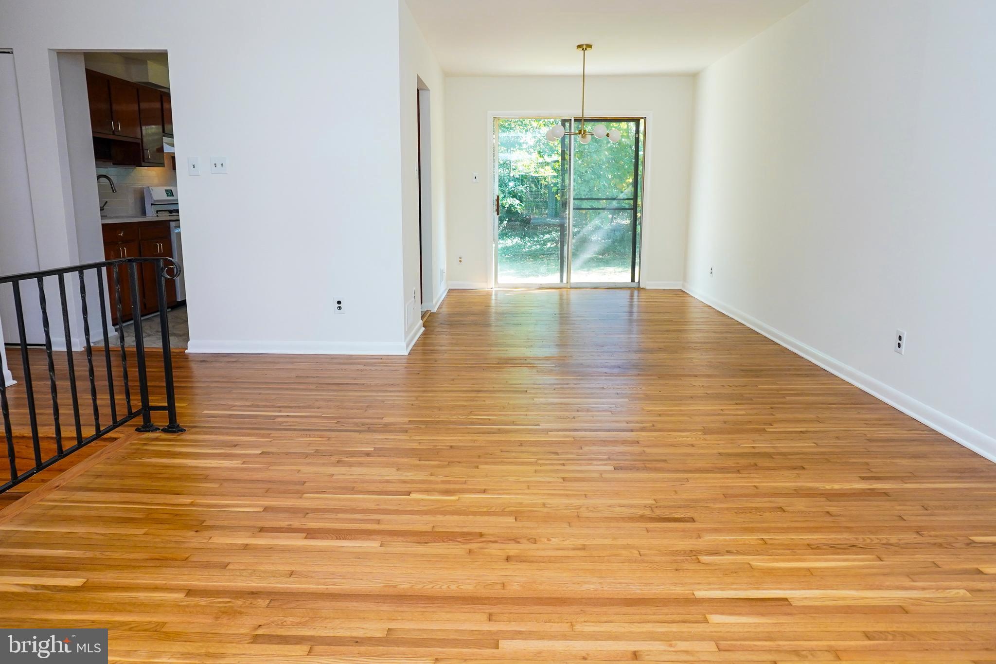 WALKER HILL - Residential