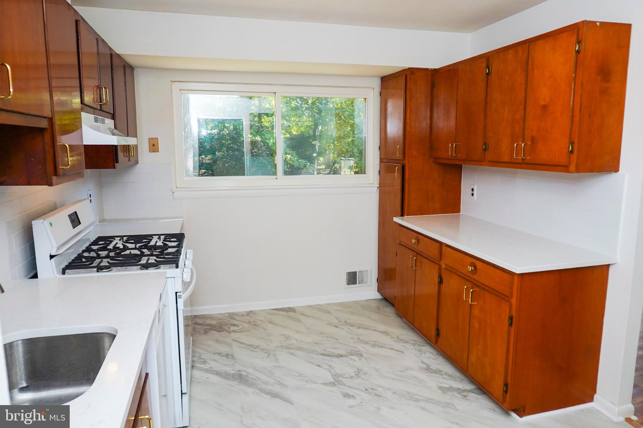 WALKER HILL - Residential