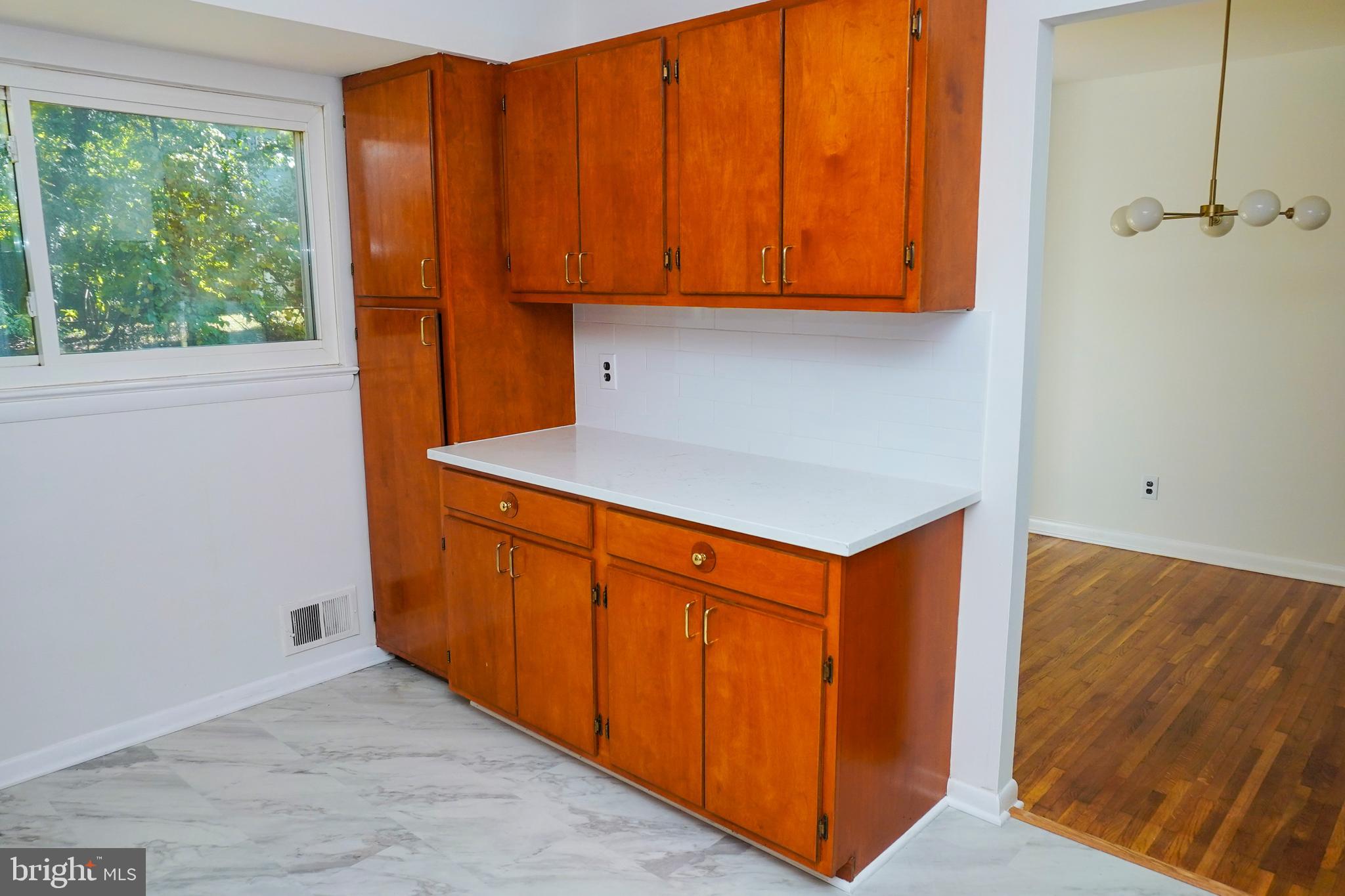 WALKER HILL - Residential