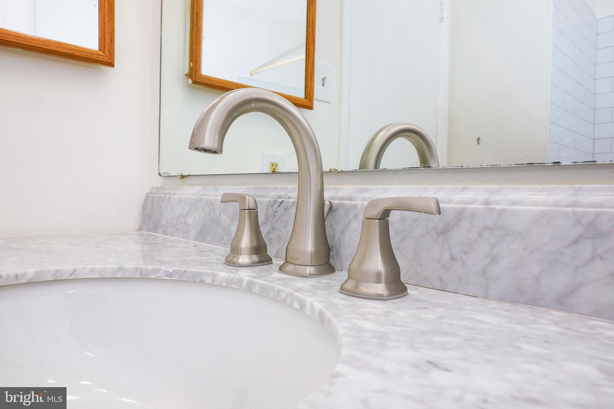 WALKER HILL - Residential