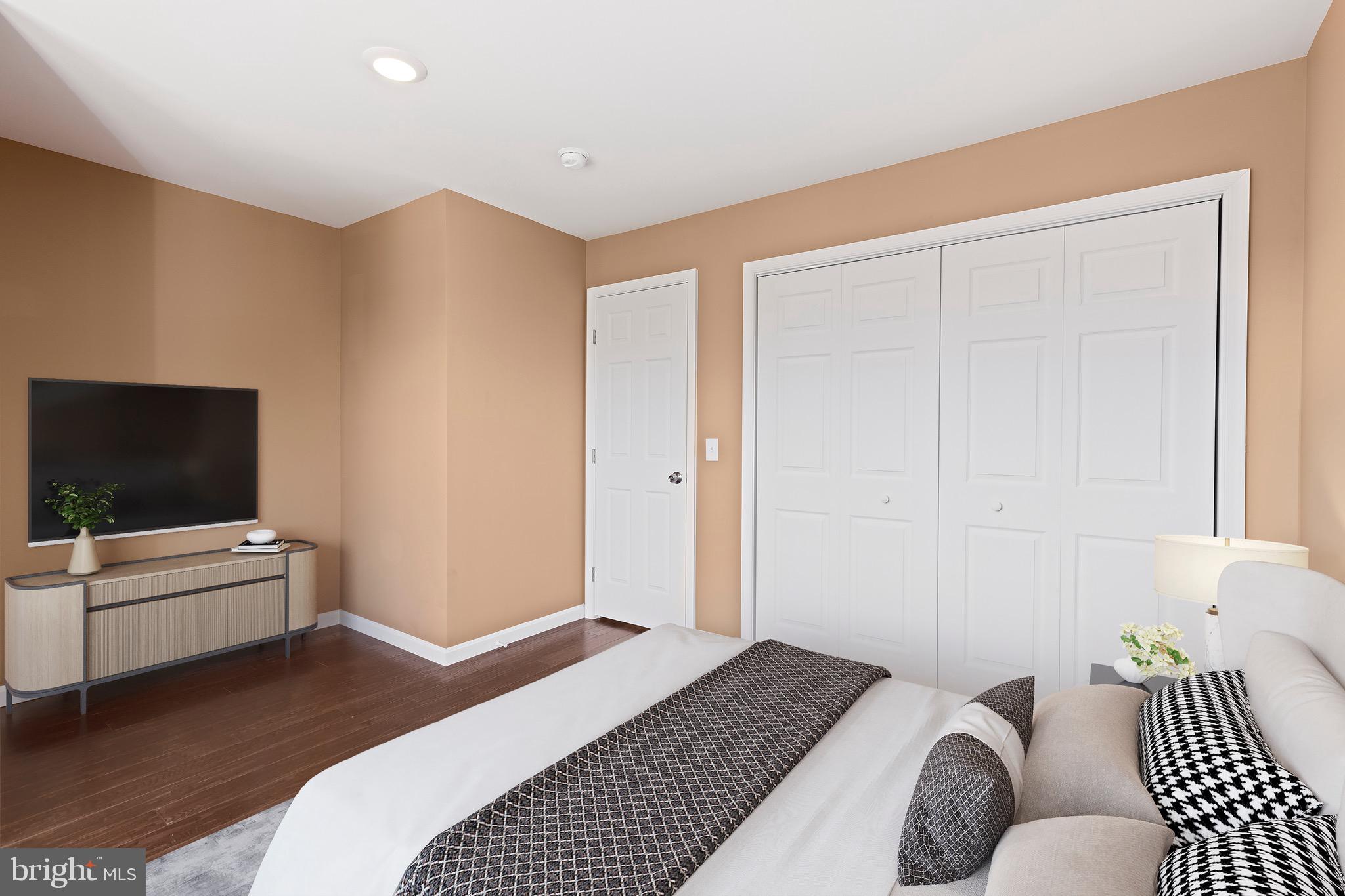 EAST BALTIMORE MIDWAY - Residential