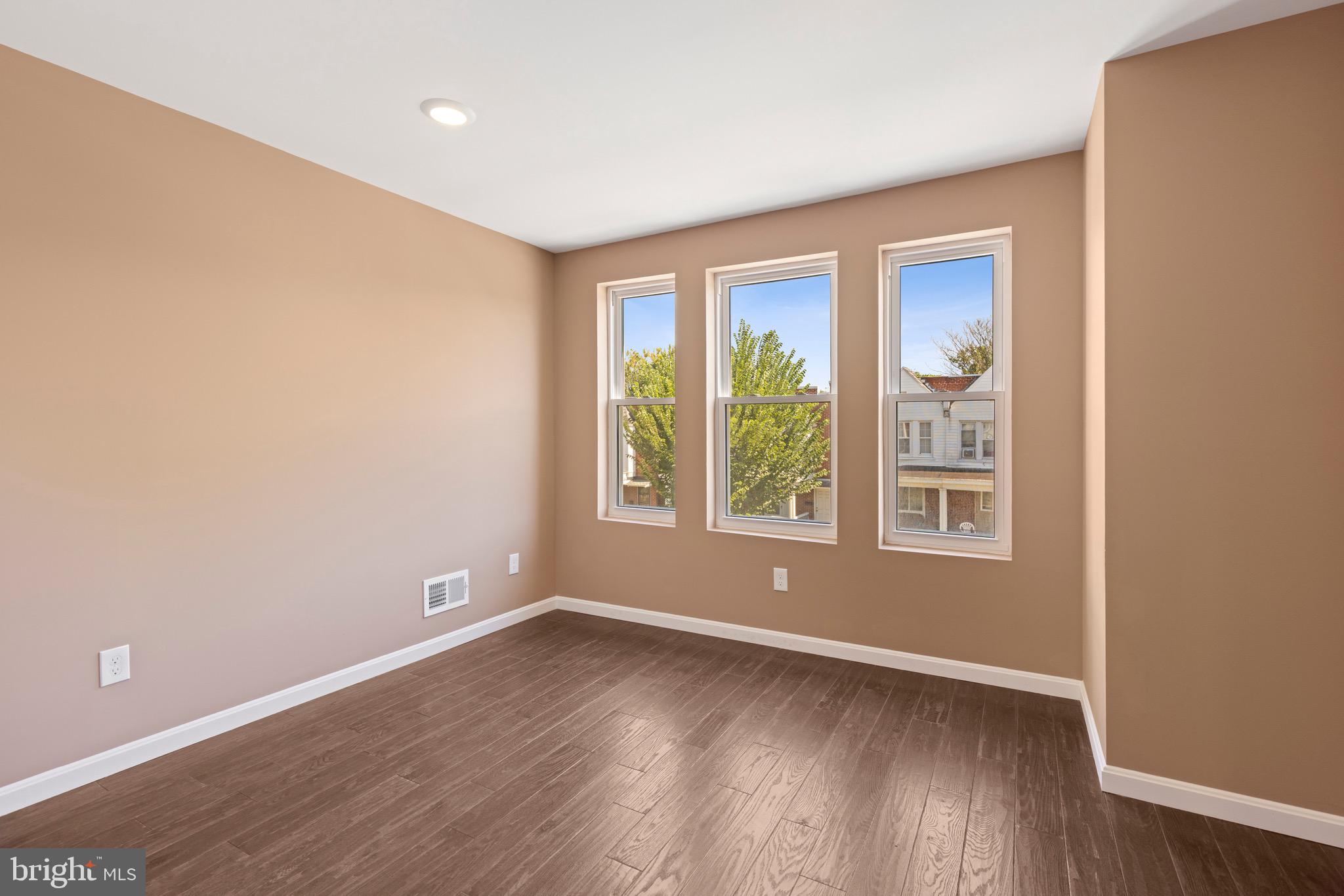 EAST BALTIMORE MIDWAY - Residential