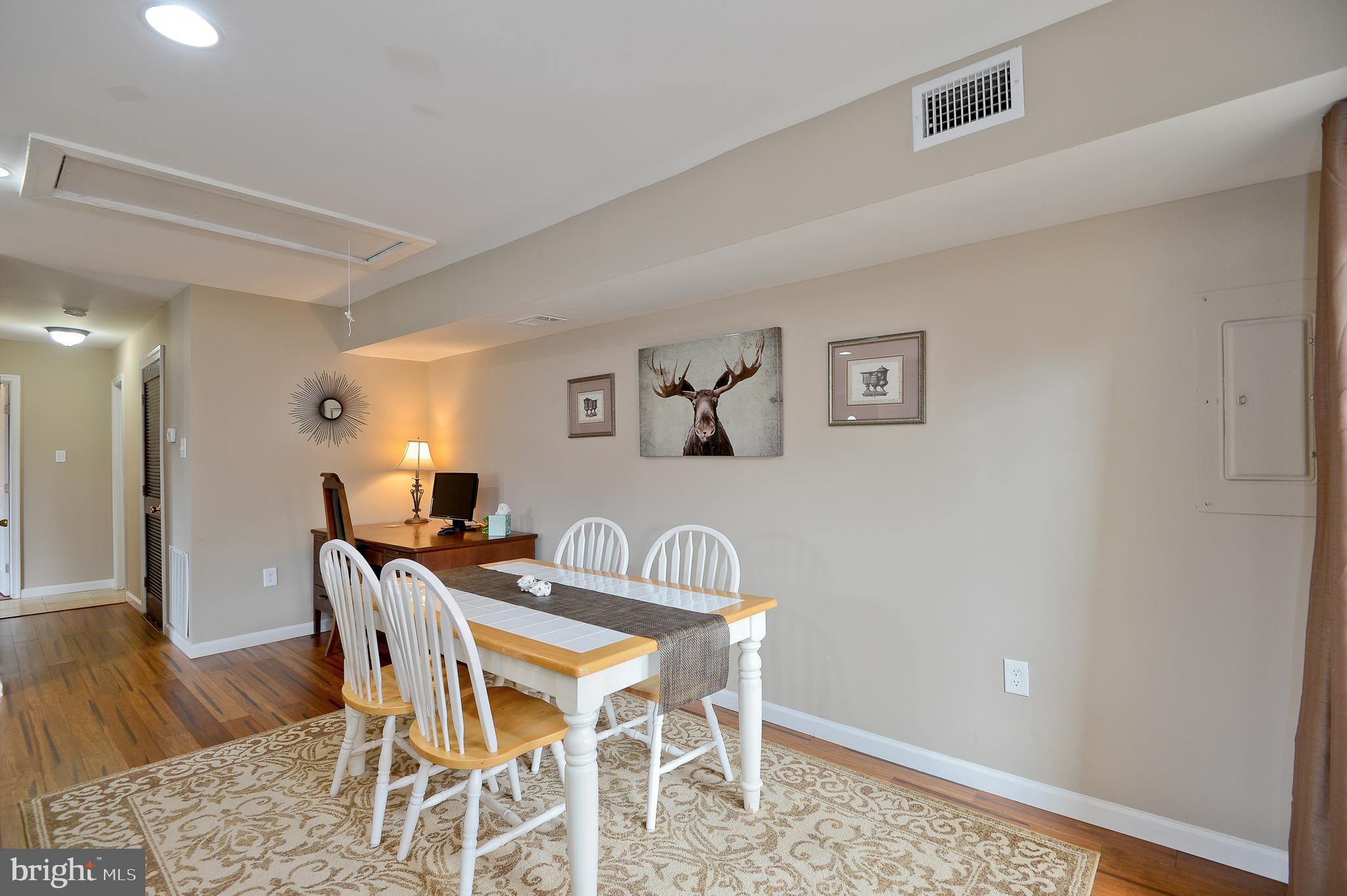 PINEWOOD LAWNS - Residential Lease