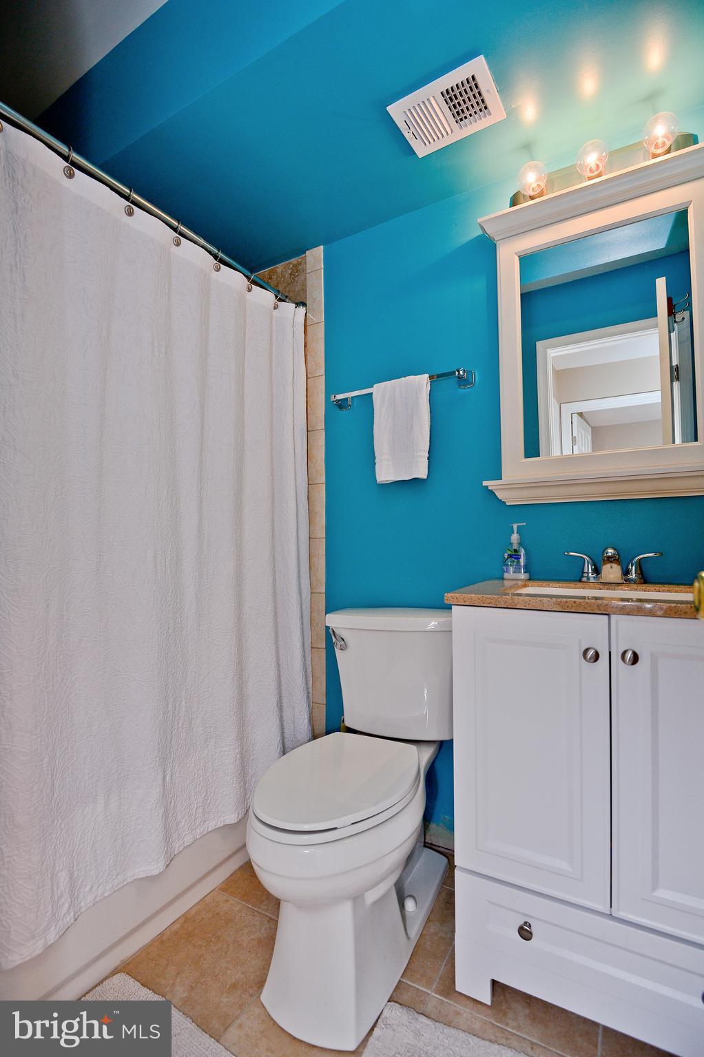 PINEWOOD LAWNS - Residential Lease