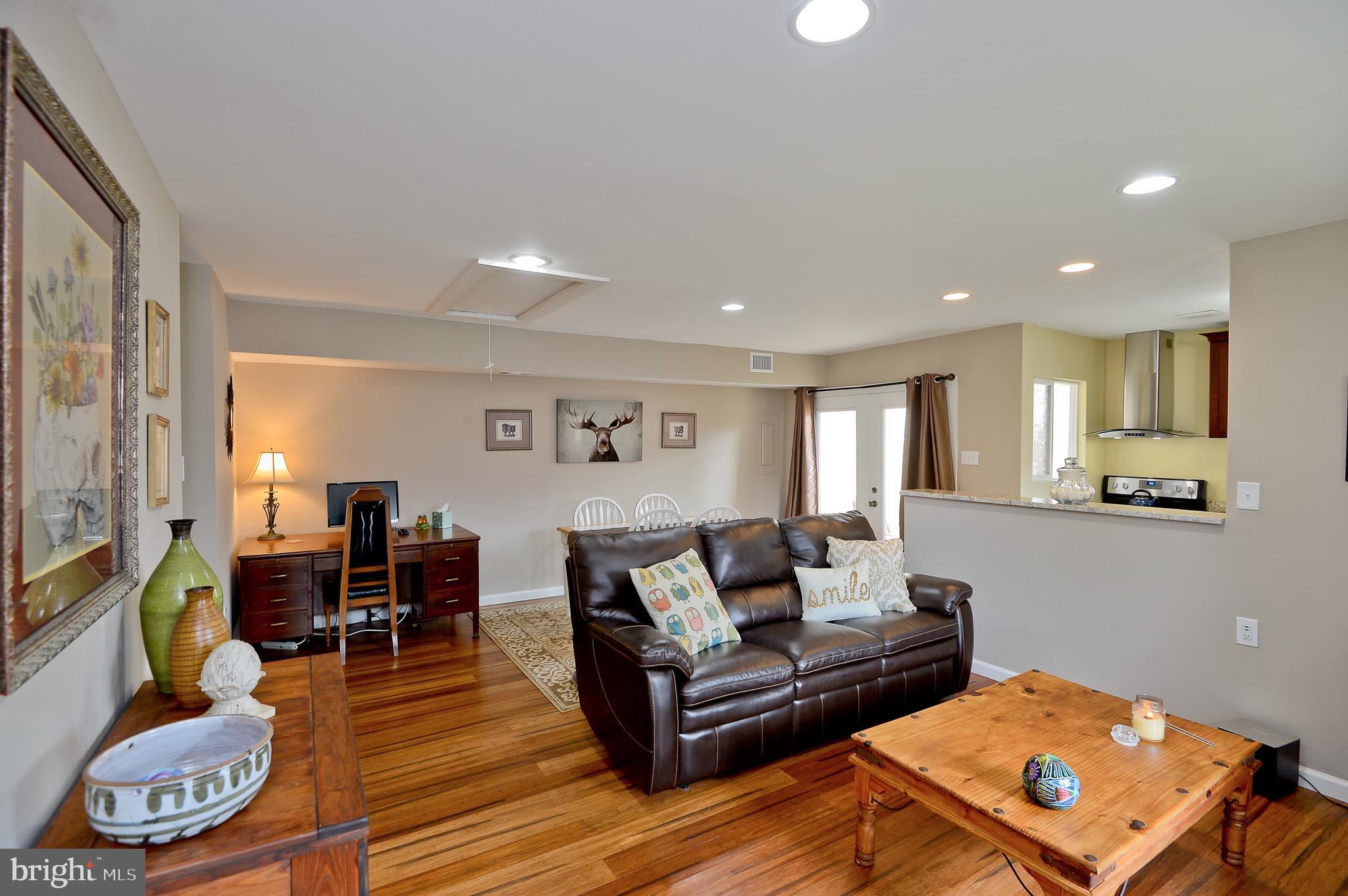 PINEWOOD LAWNS - Residential Lease