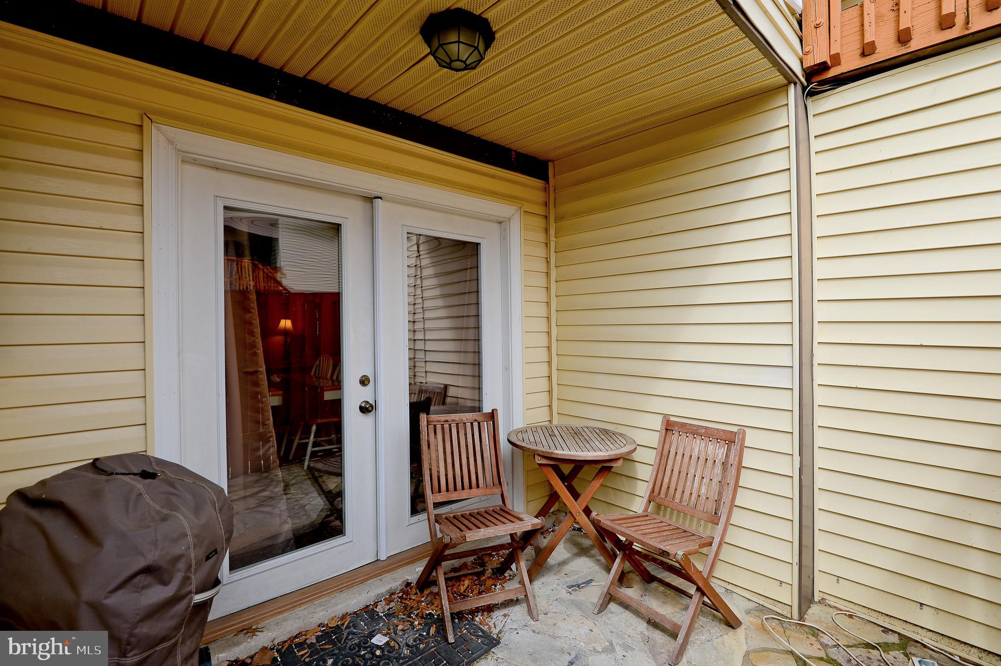 PINEWOOD LAWNS - Residential Lease