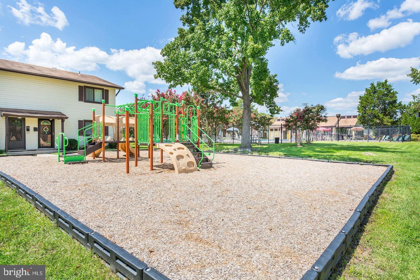 PINEWOOD LAWNS - Residential Lease