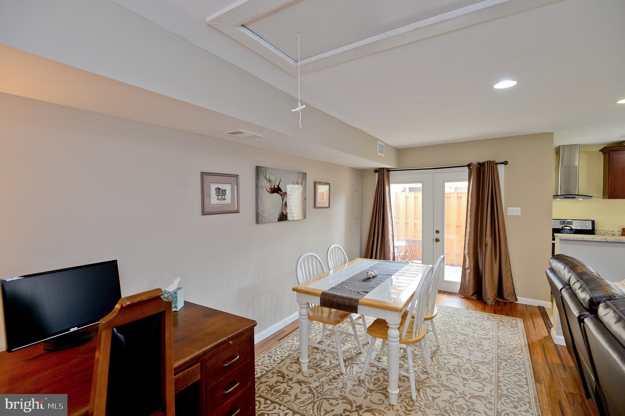 PINEWOOD LAWNS - Residential Lease