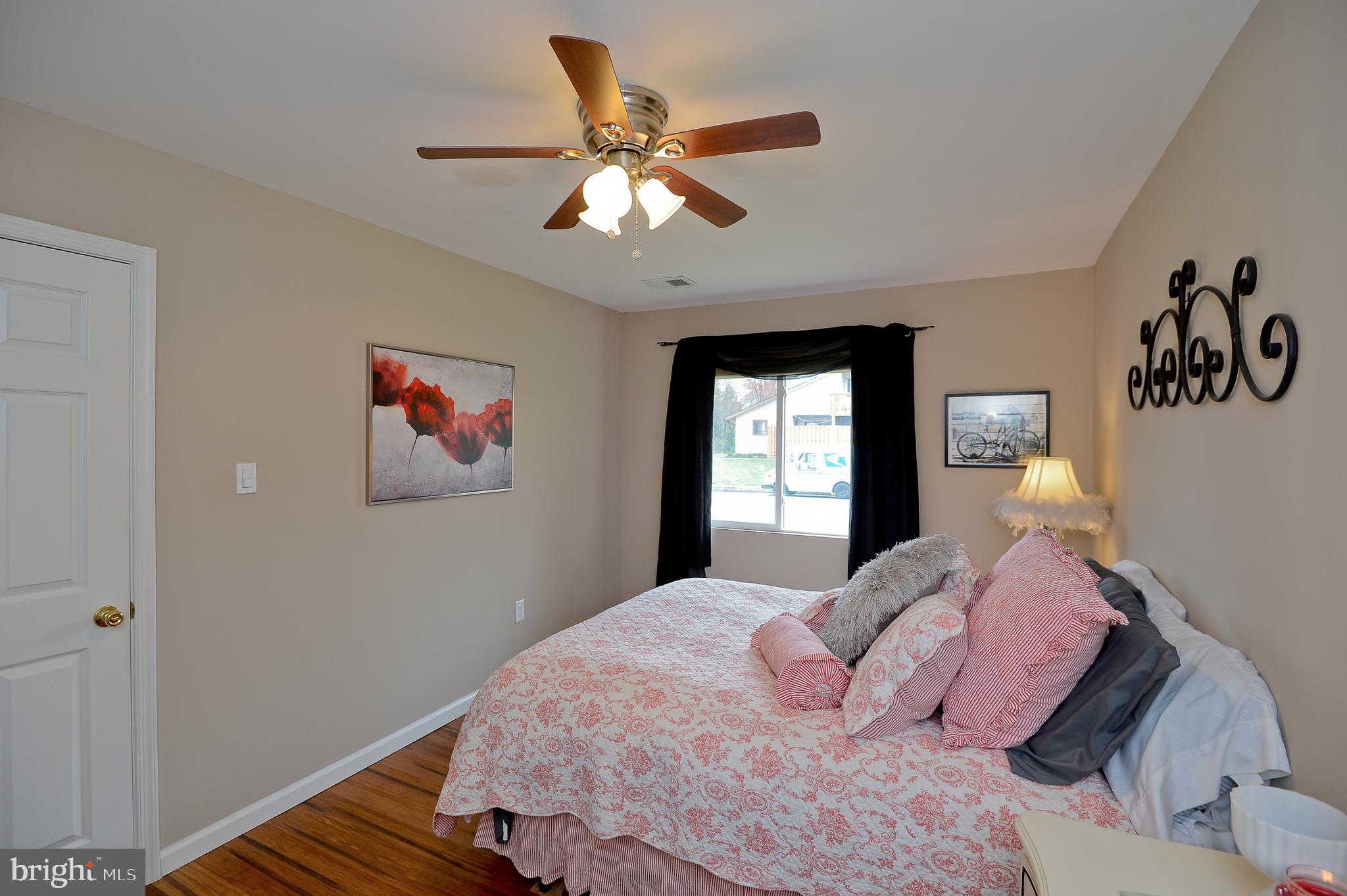 PINEWOOD LAWNS - Residential Lease