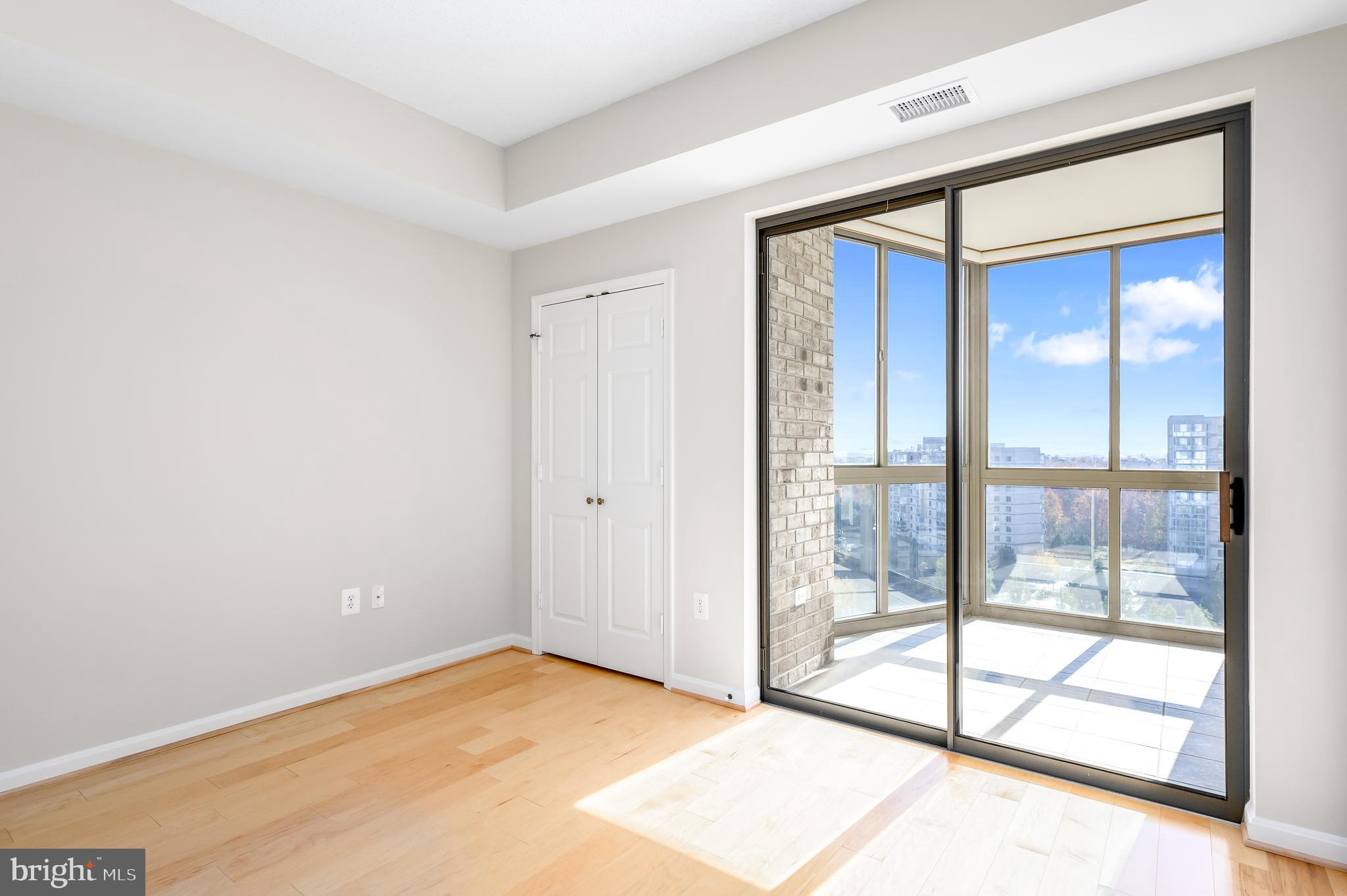 LANSDOWNE WOODS - Residential Lease