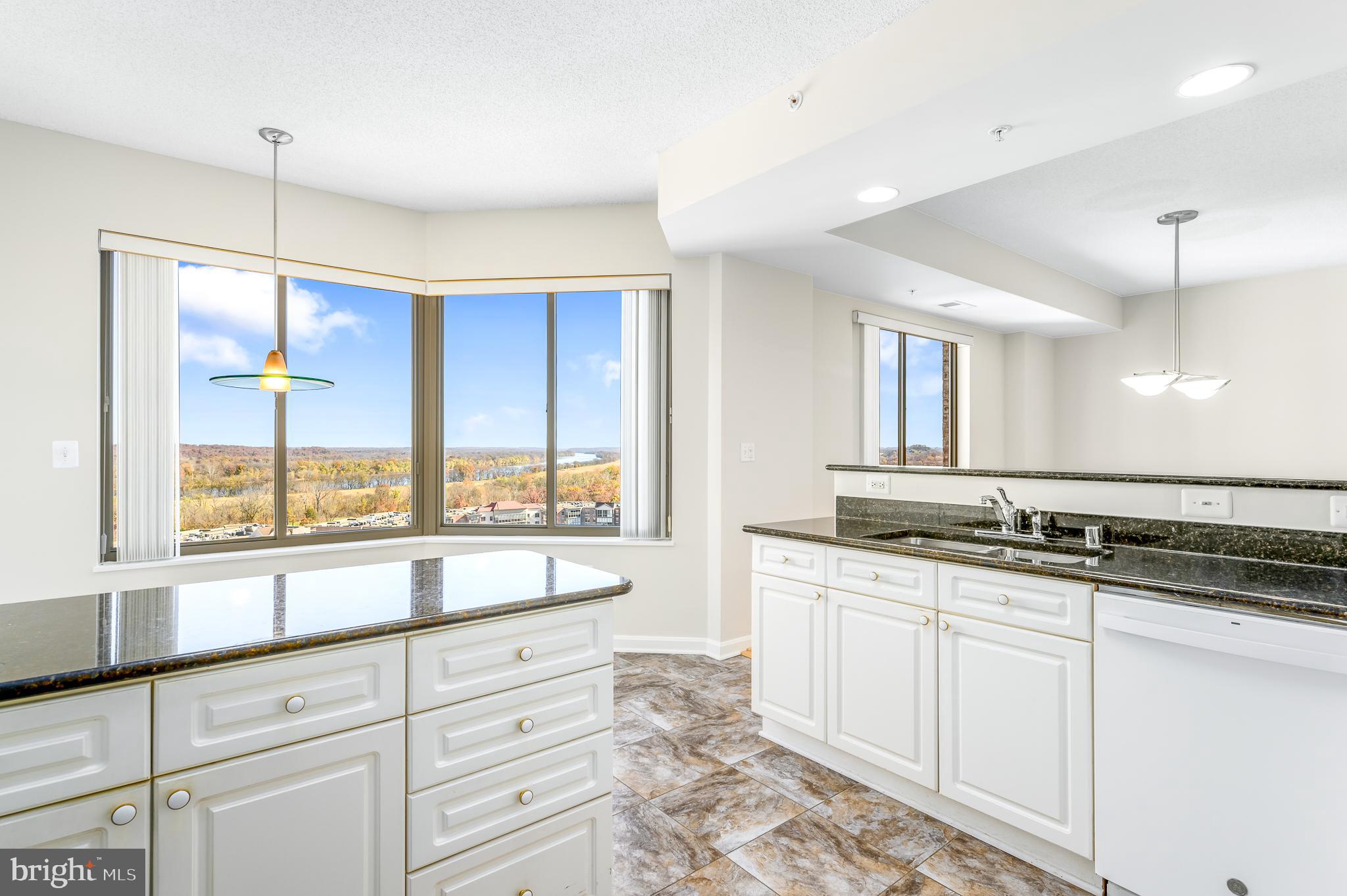 LANSDOWNE WOODS - Residential Lease