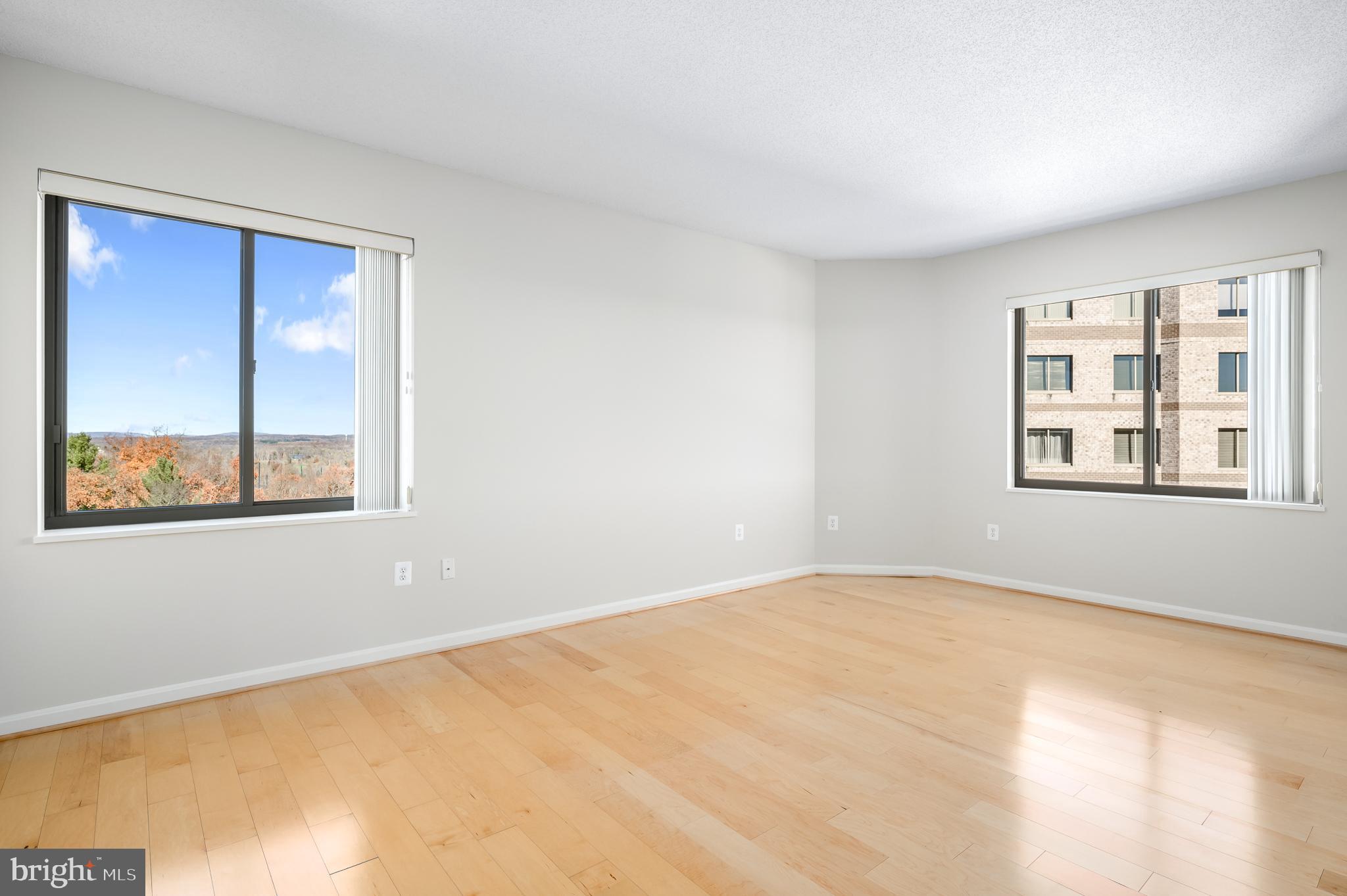 LANSDOWNE WOODS - Residential Lease