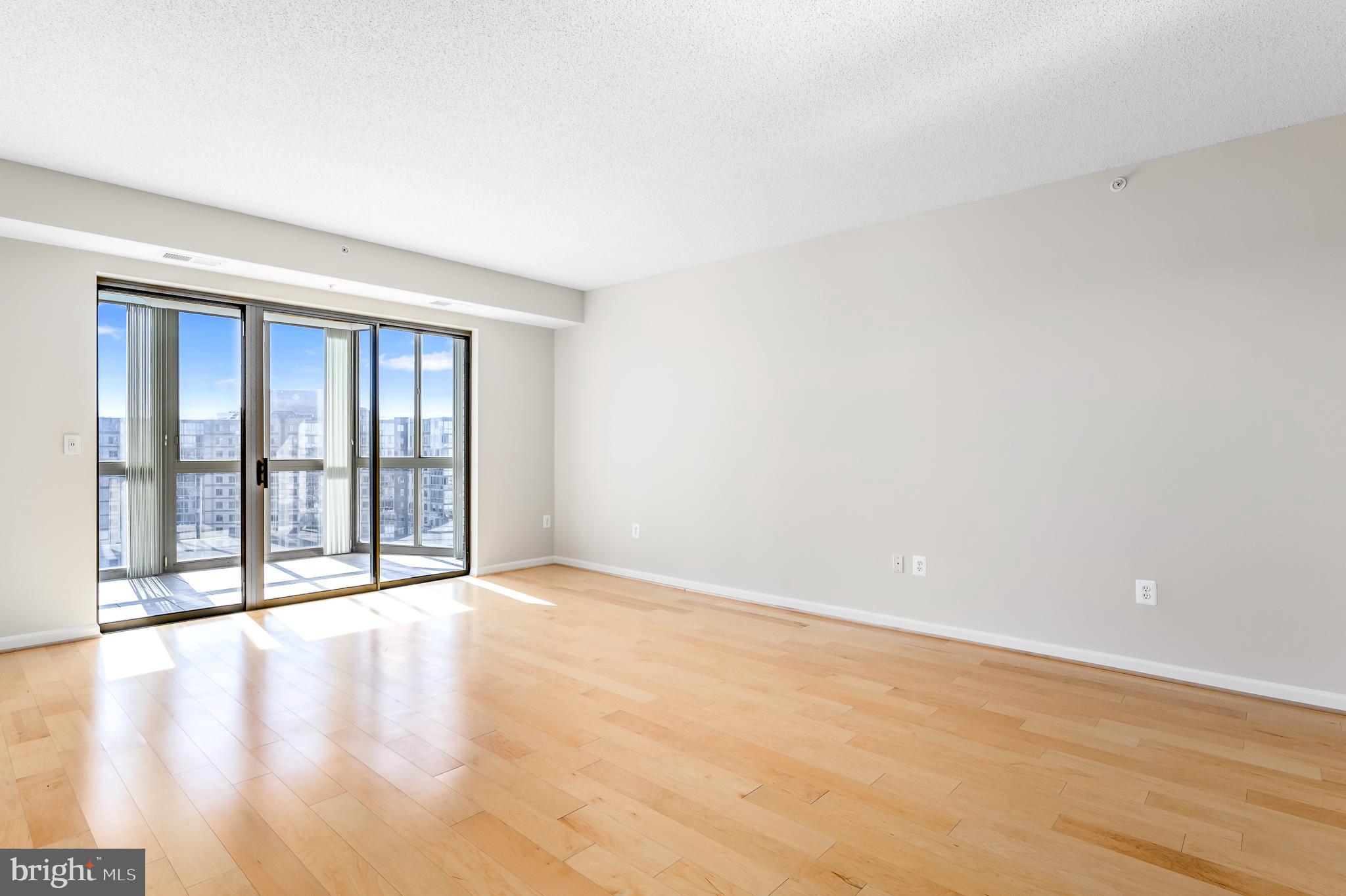 LANSDOWNE WOODS - Residential Lease