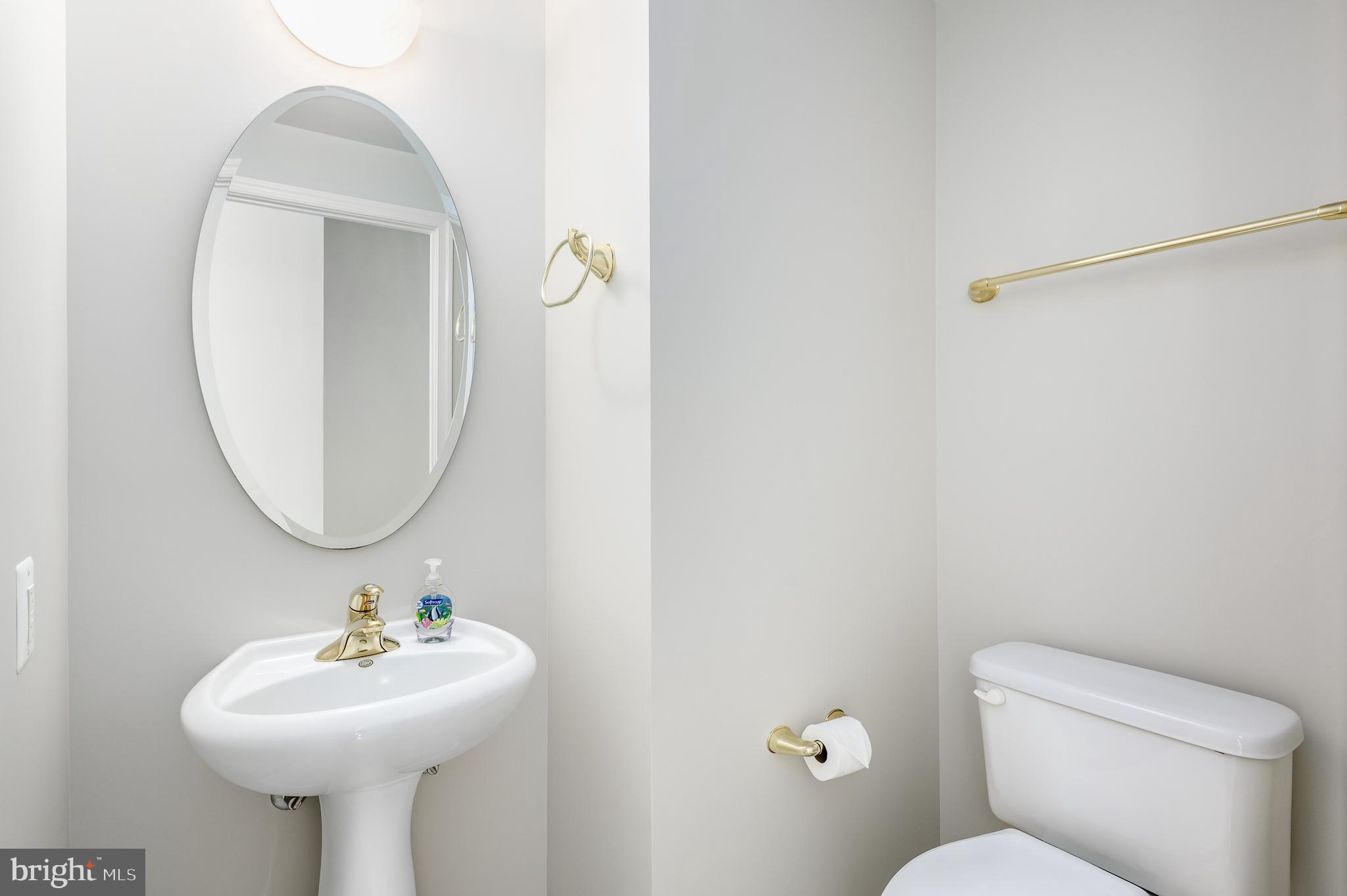 LANSDOWNE WOODS - Residential Lease