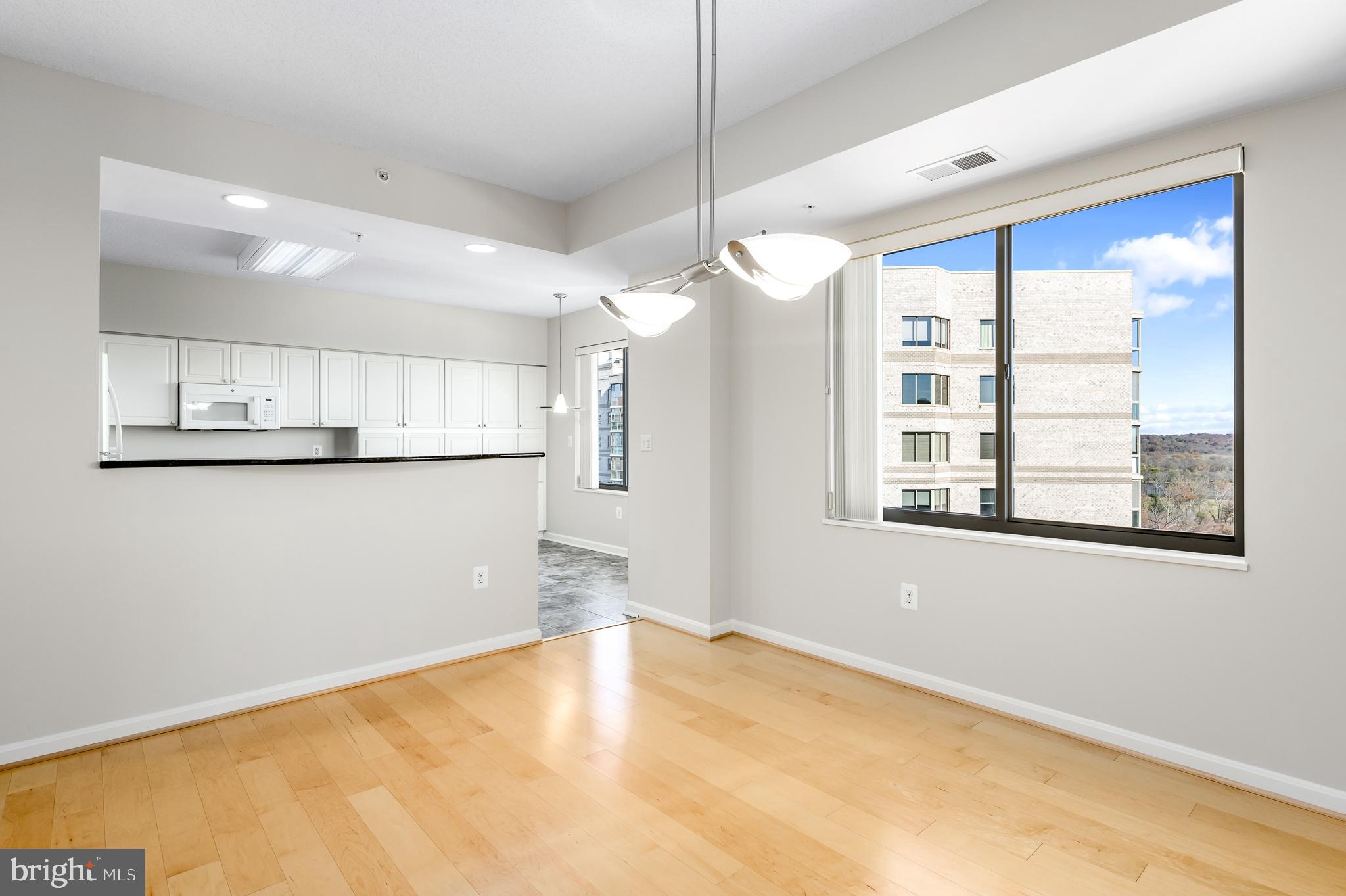 LANSDOWNE WOODS - Residential Lease